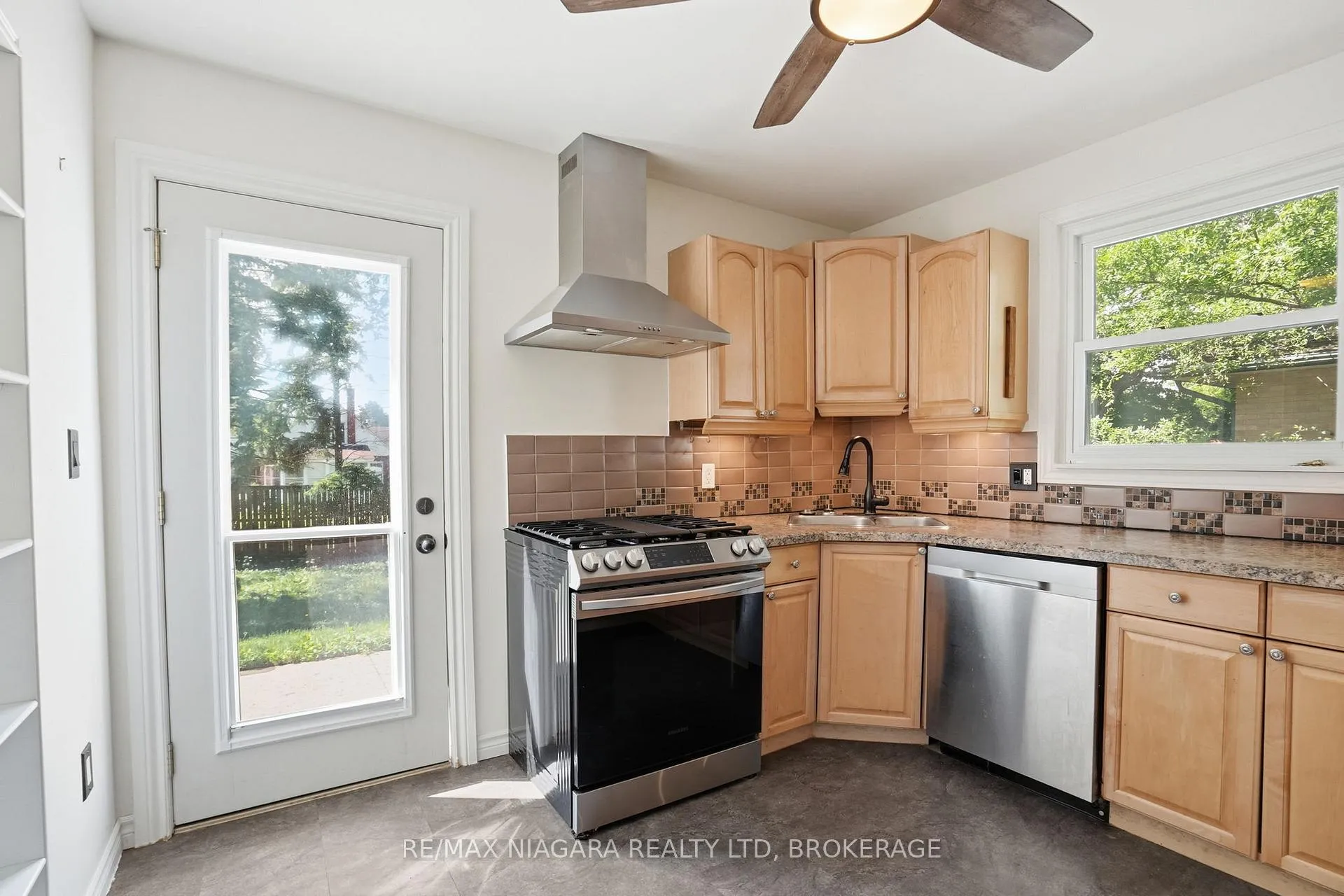 Photo 14 of 179 Murdock Avenue, Waterloo — HOMEH
