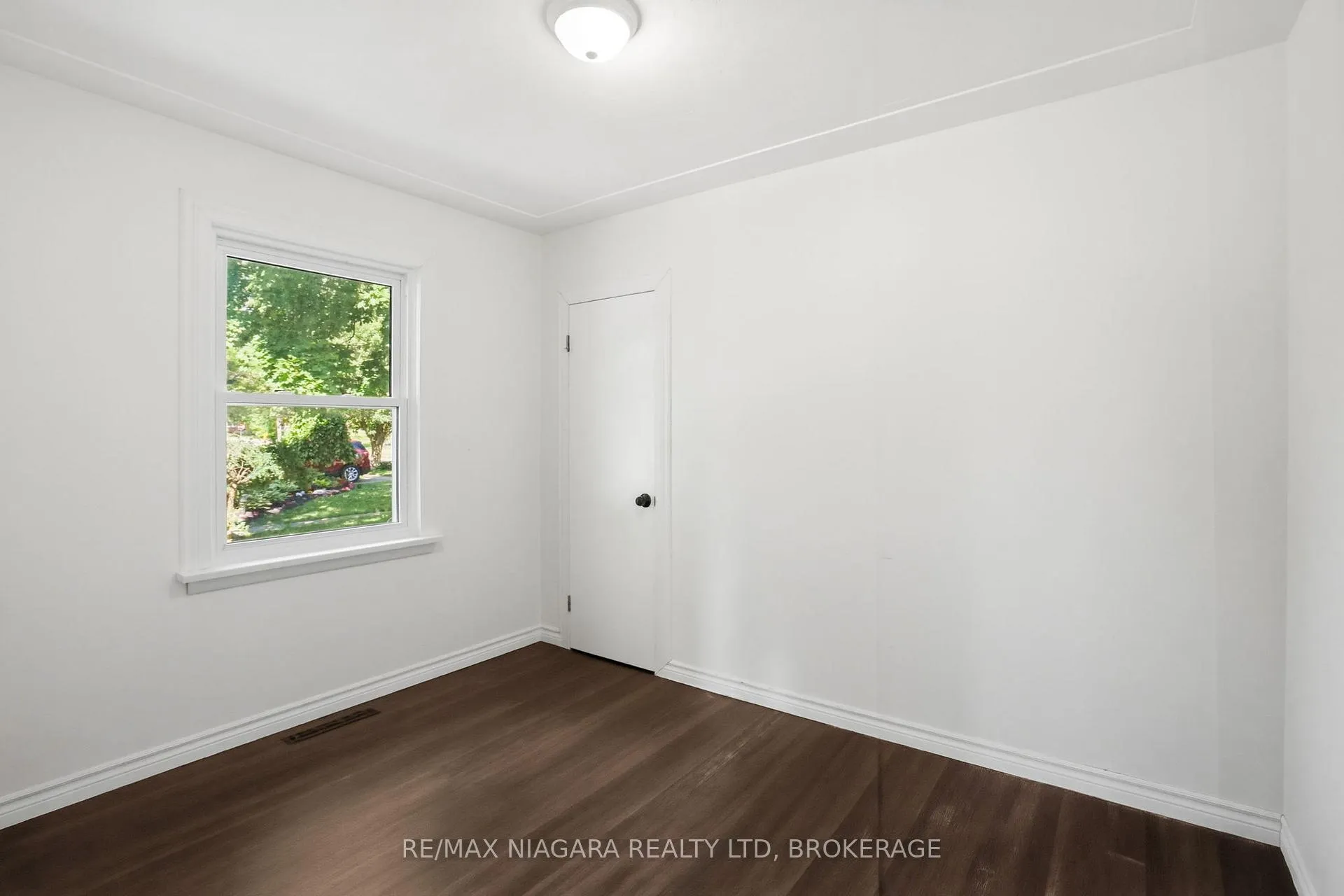 Photo 15 of 179 Murdock Avenue, Waterloo — HOMEH