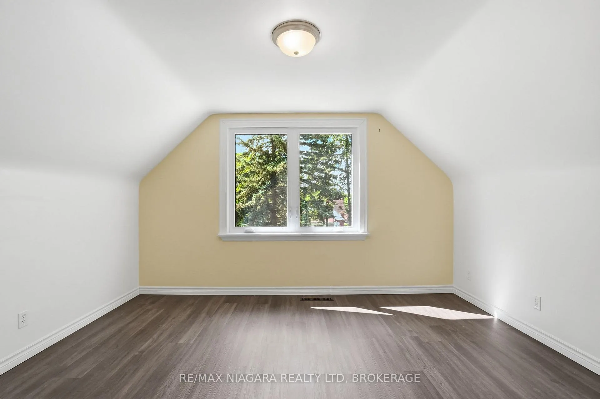 Photo 19 of 179 Murdock Avenue, Waterloo — HOMEH
