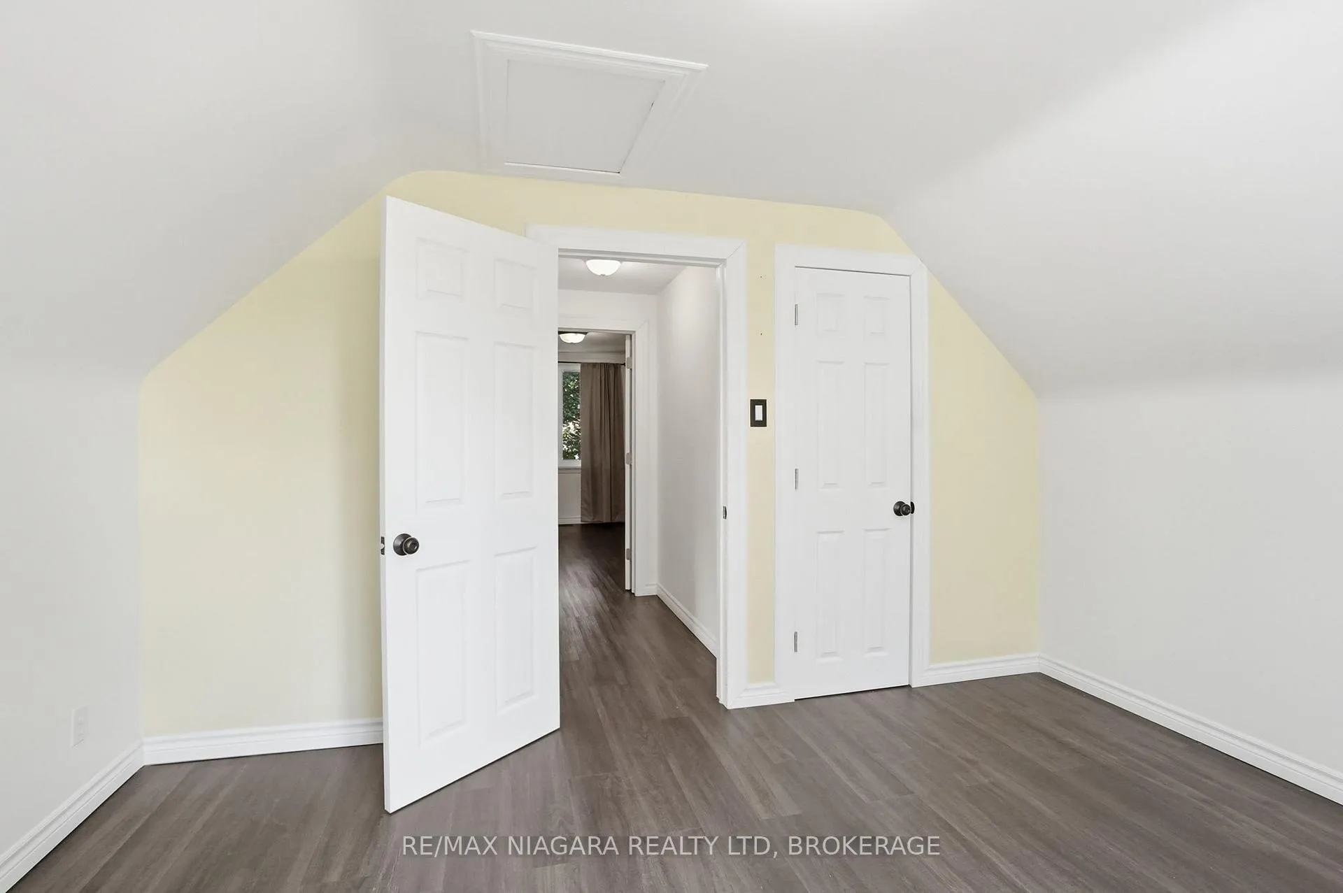 Photo 20 of 179 Murdock Avenue, Waterloo — HOMEH