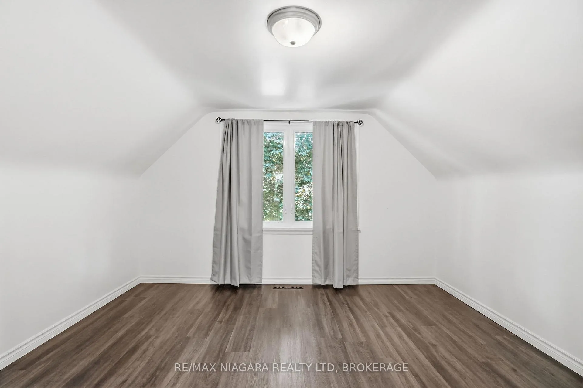 Photo 21 of 179 Murdock Avenue, Waterloo — HOMEH