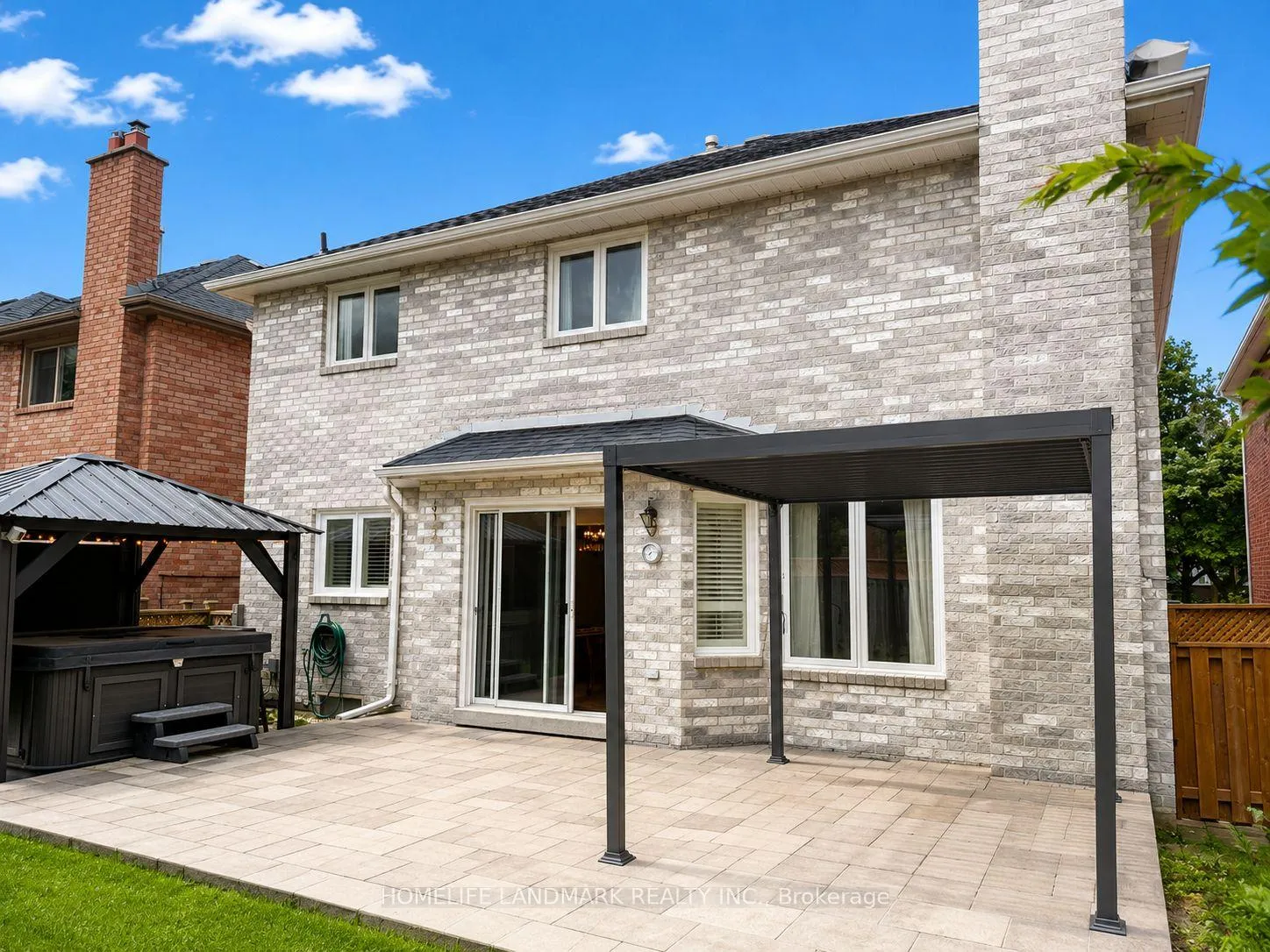Photo 3 of 19 Arvida Drive, Vaughan, Brownridge — HOMEH