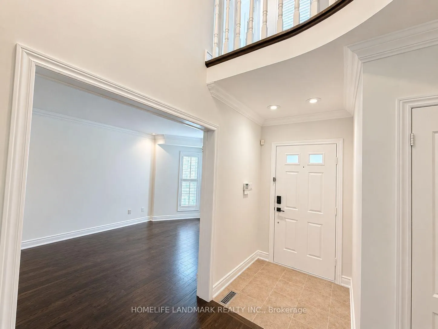 Photo 5 of 19 Arvida Drive, Vaughan, Brownridge — HOMEH