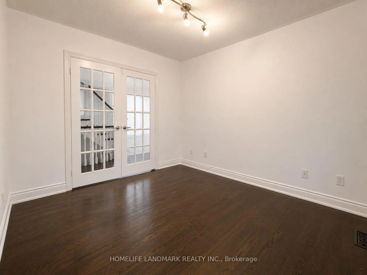 Photo 10 of 19 Arvida Drive, Vaughan, Brownridge — HOMEH