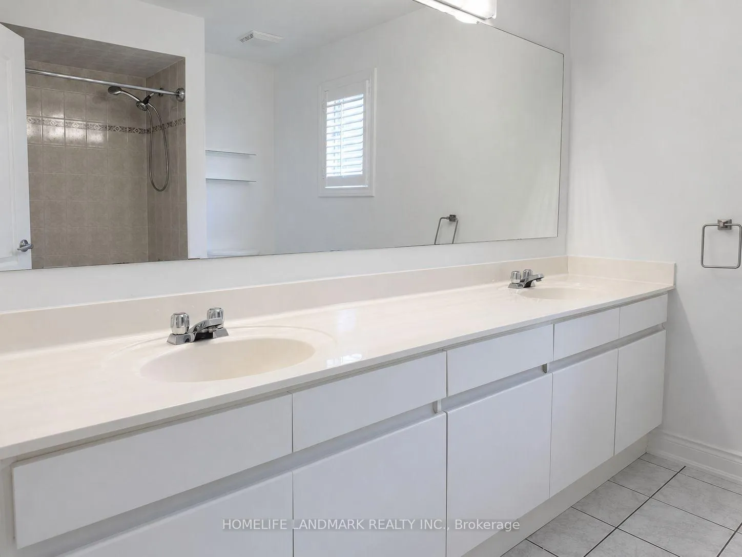 Photo 22 of 19 Arvida Drive, Vaughan, Brownridge — HOMEH