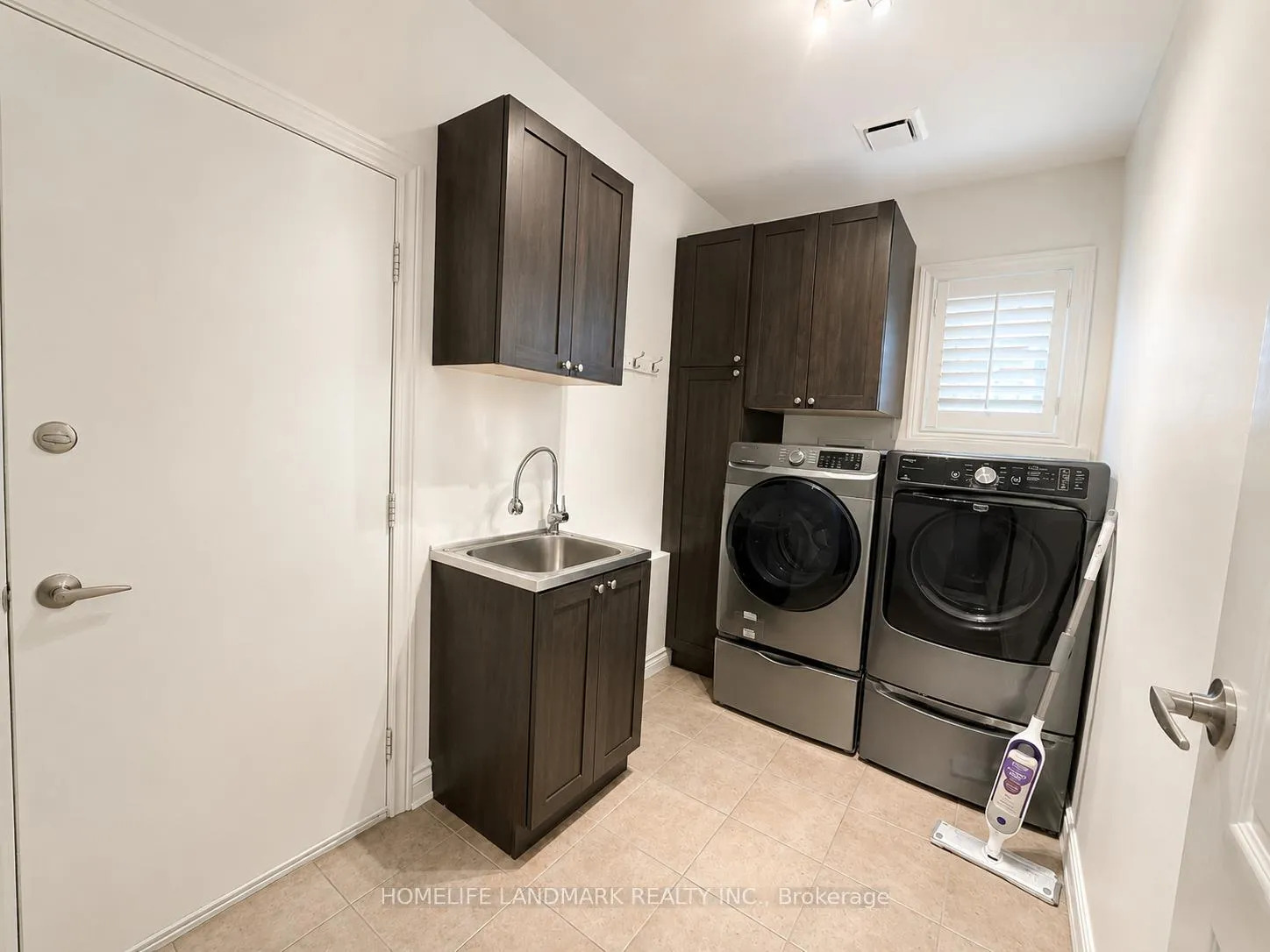 Photo 29 of 19 Arvida Drive, Vaughan, Brownridge — HOMEH