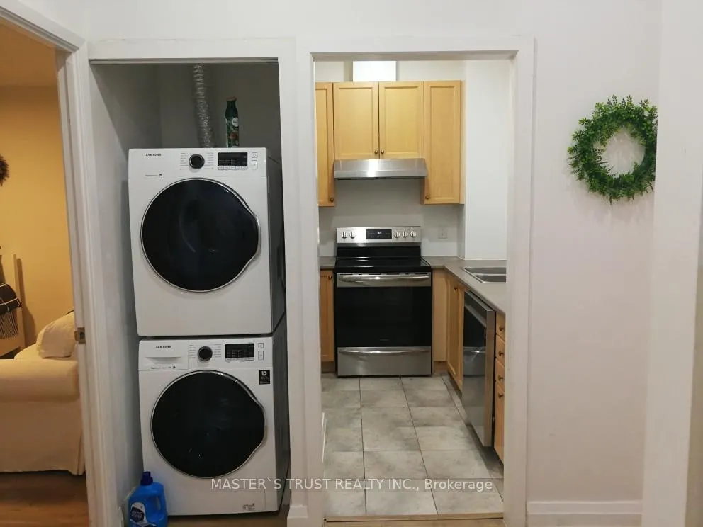 Photo 9 of Unit 1001, 8 Wellesley Street E, Toronto, Church-Yonge Corridor — HOMEH