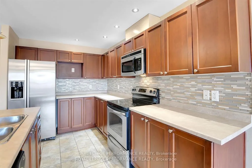Photo 12 of 1843 Arrowgrass Way, Ottawa, Notting Hill/Summerside — HOMEH