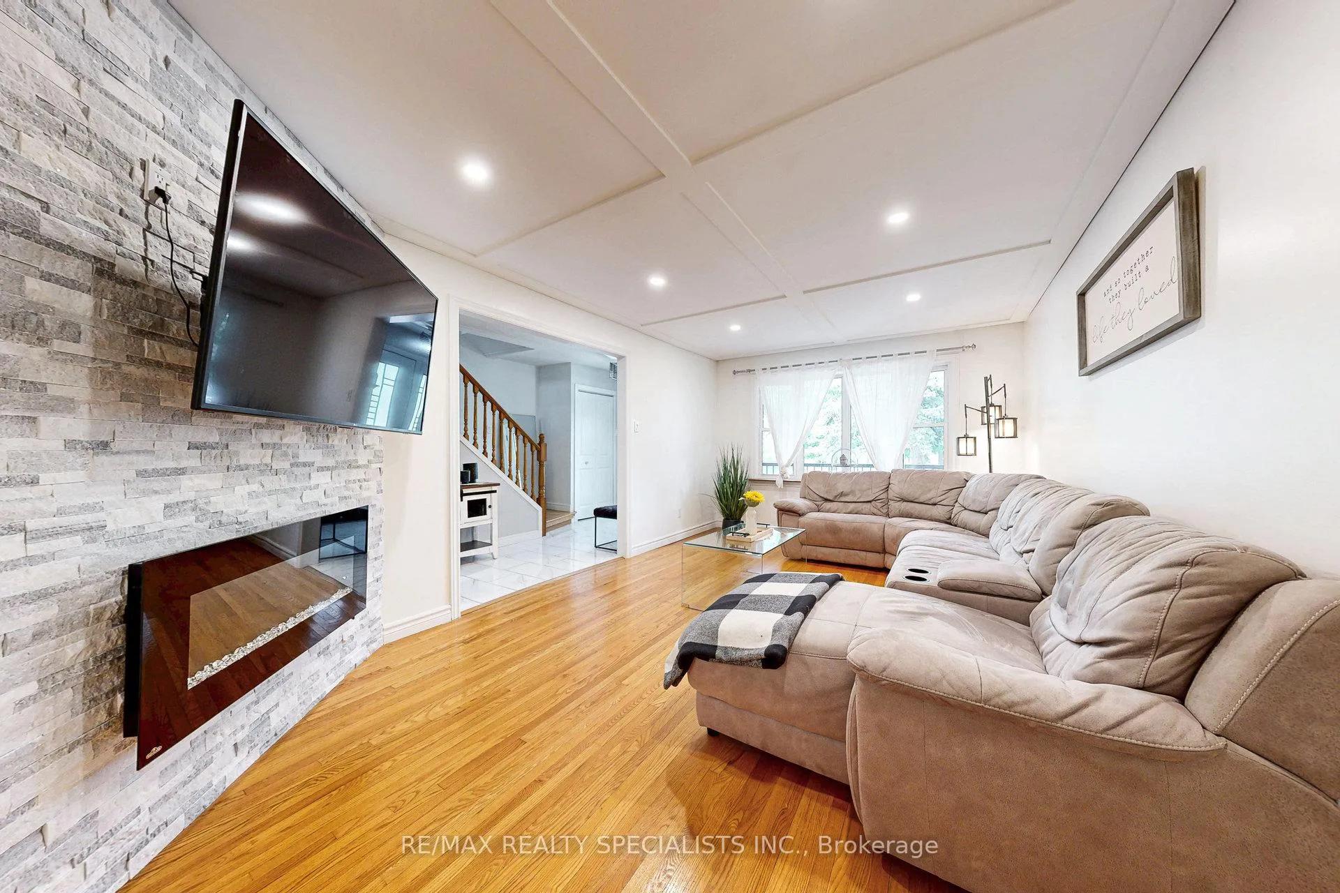 Photo 10 of 99 Pinnacle Drive, Kitchener, Lower Doon — HOMEH