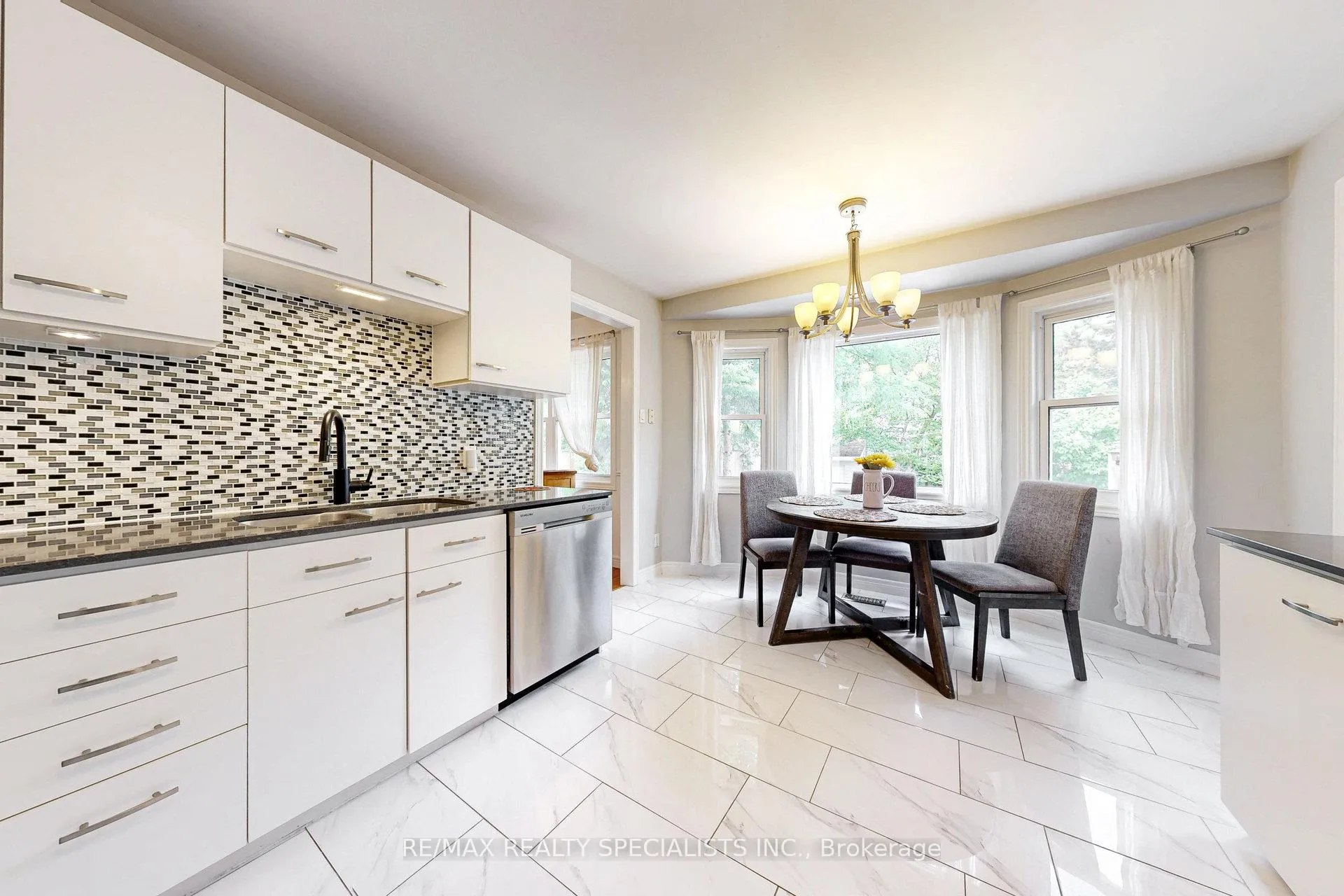 Photo 13 of 99 Pinnacle Drive, Kitchener, Lower Doon — HOMEH