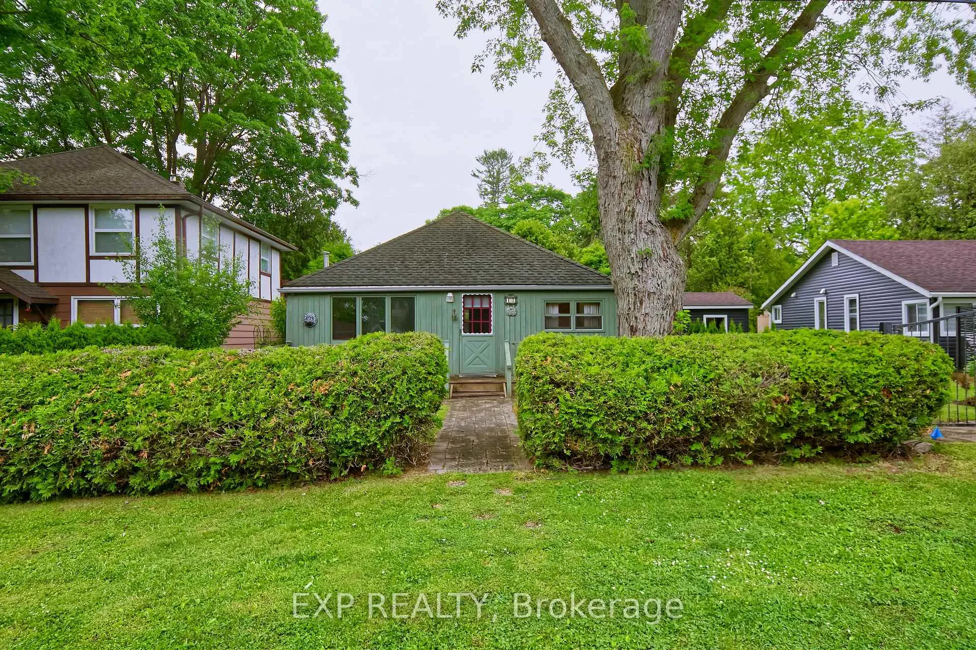 Photo 6 of 18 Tuyll Street, Bluewater, Bayfield — HOMEH