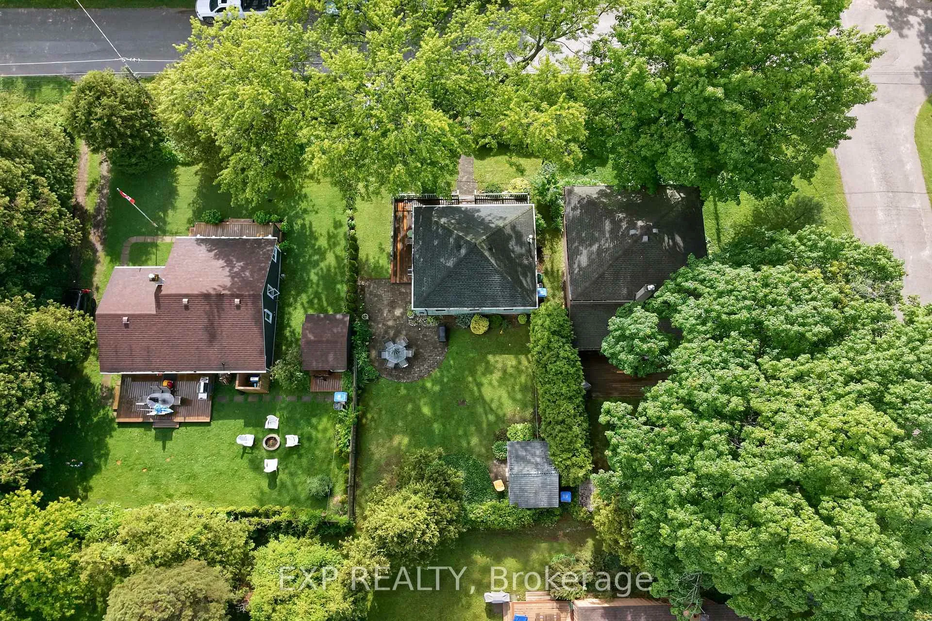 Photo 14 of 18 Tuyll Street, Bluewater, Bayfield — HOMEH