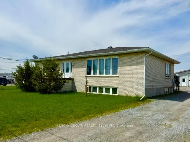 Photo 2 of 80 Brunelle Road N, Kapuskasing — HOMEH