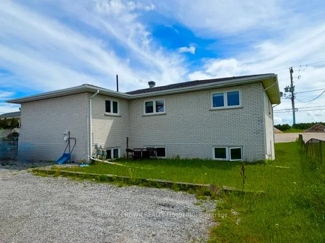 Photo 4 of 80 Brunelle Road N, Kapuskasing — HOMEH