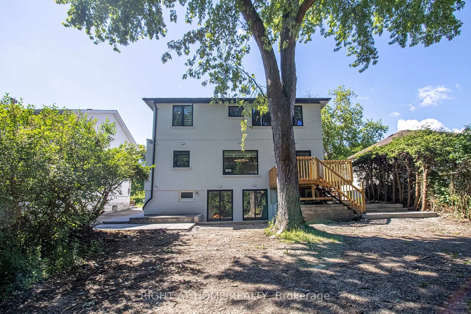 Photo 2 of Unit 2, 88 Highland Park Boulevard, Markham, Grandview — HOMEH