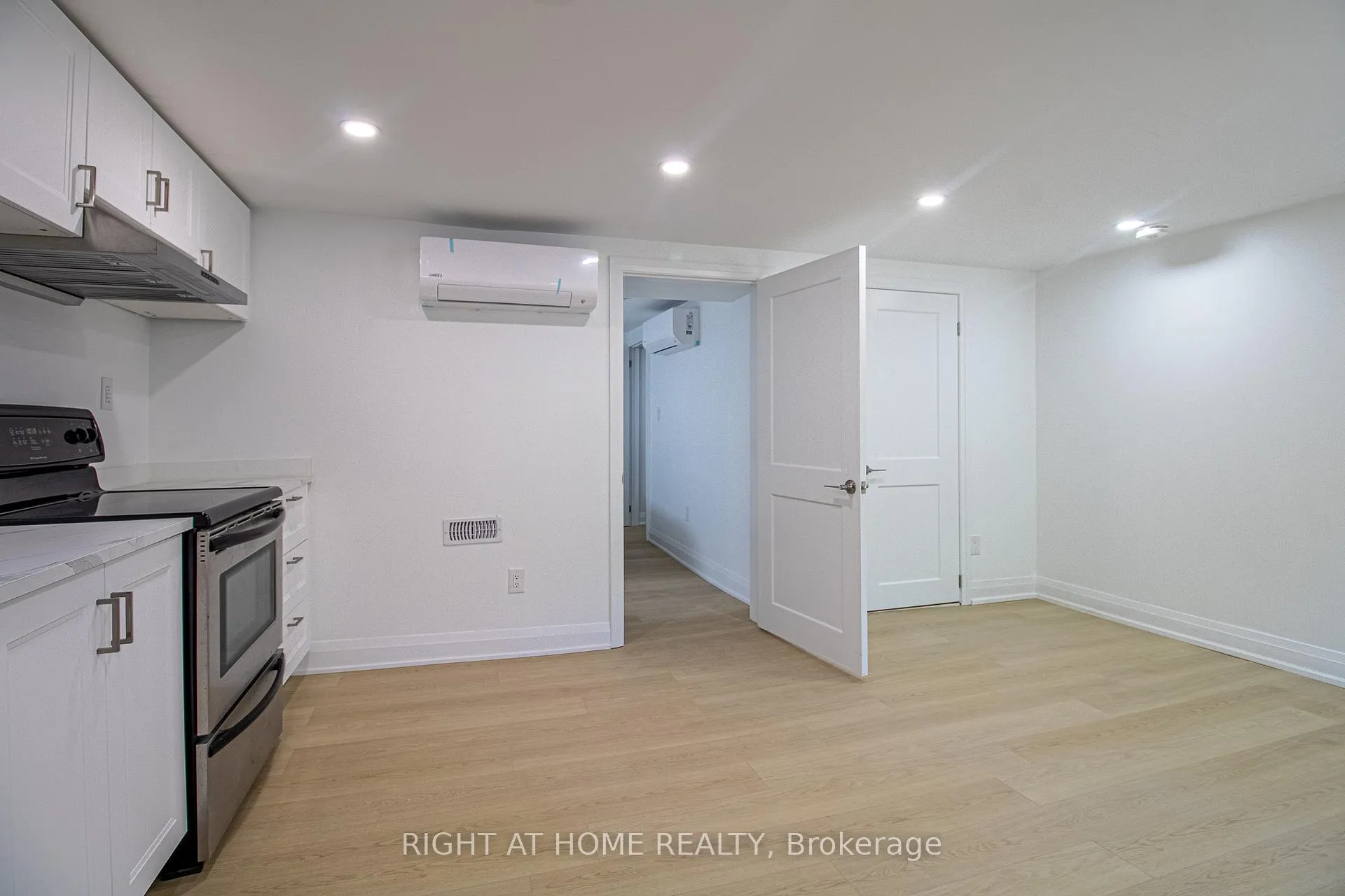 Photo 10 of Unit 2, 88 Highland Park Boulevard, Markham, Grandview — HOMEH