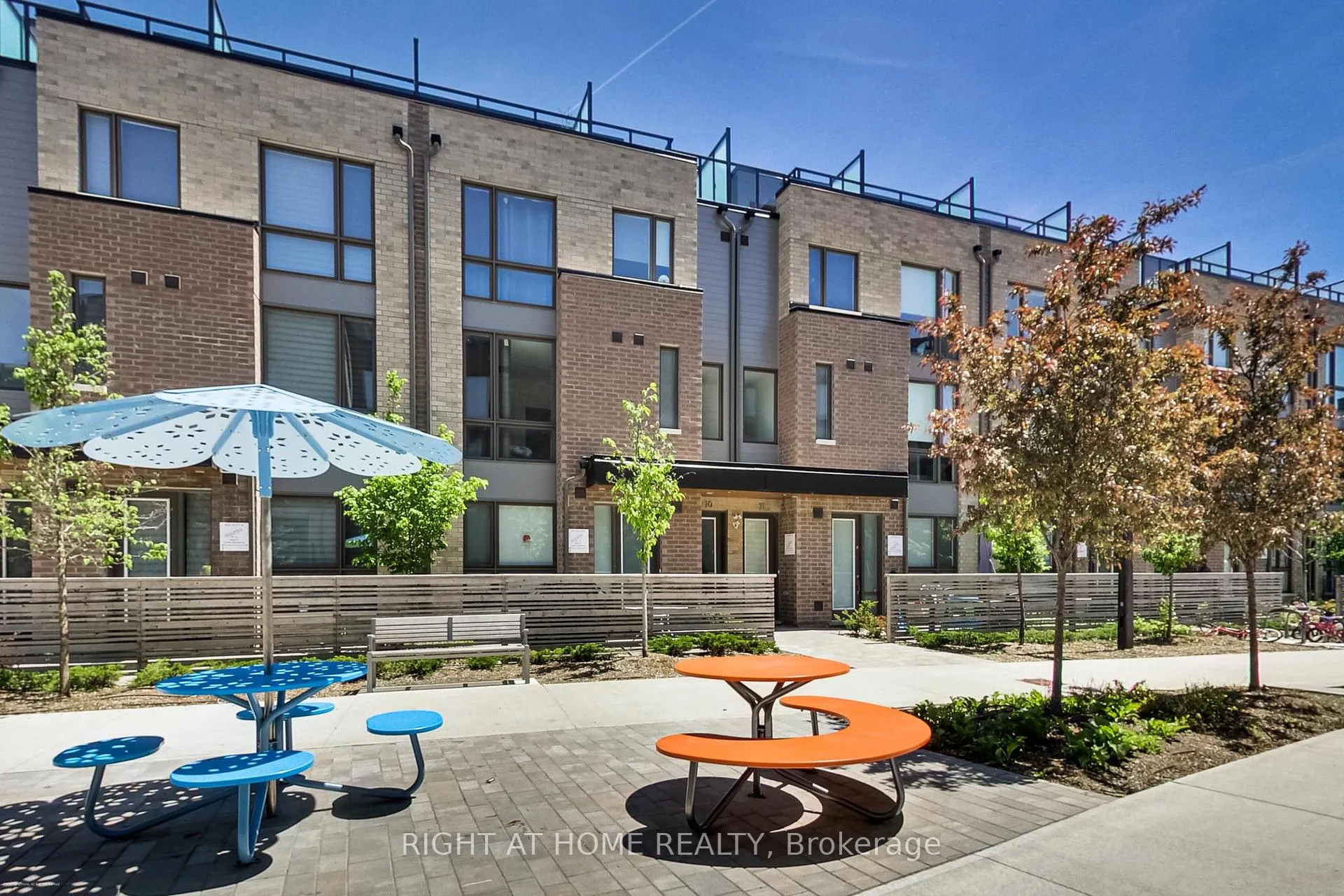 Photo 1 of Unit 10, 88 Turtle Island Road, Toronto, Englemount-Lawrence — HOMEH