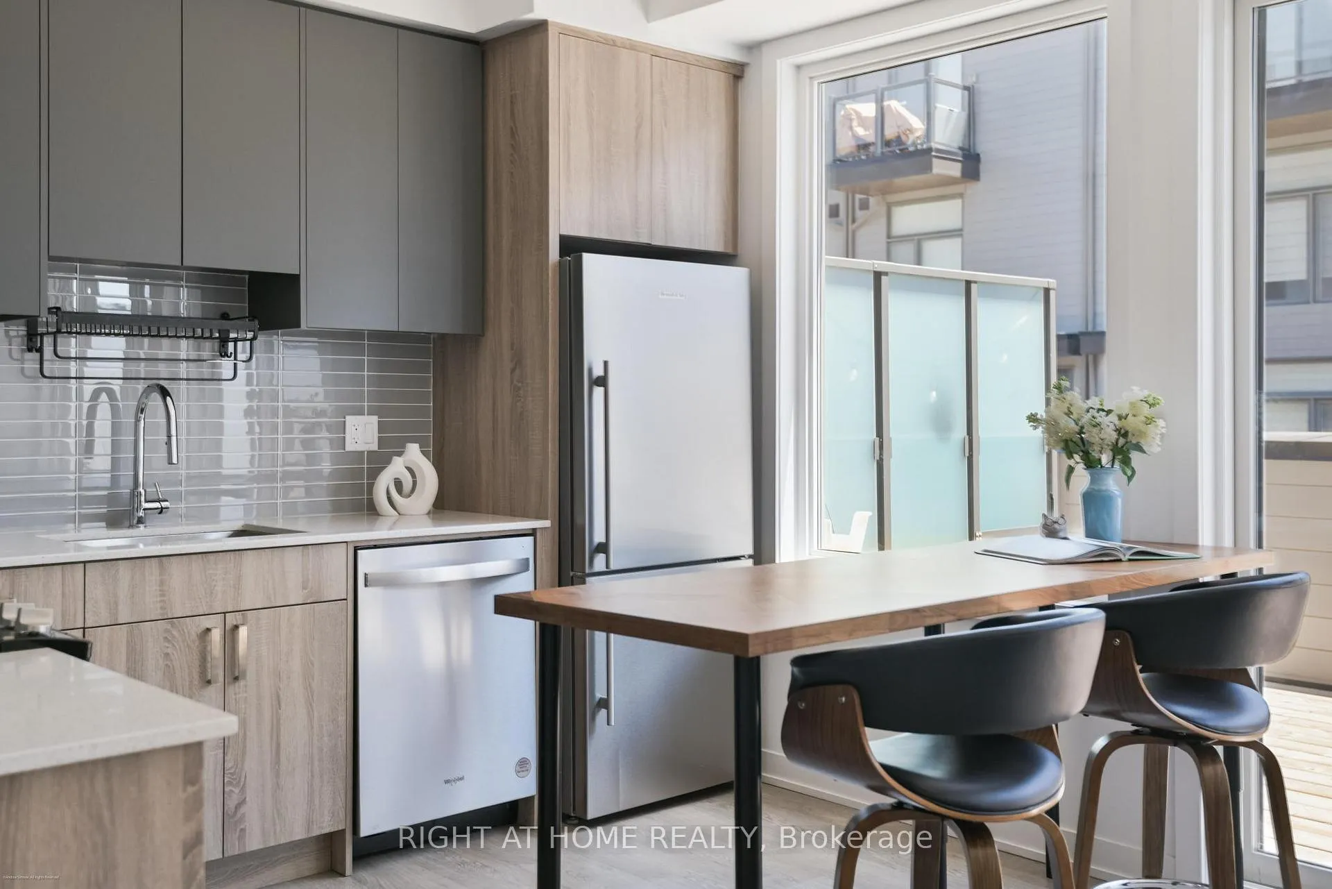 Photo 6 of Unit 10, 88 Turtle Island Road, Toronto, Englemount-Lawrence — HOMEH