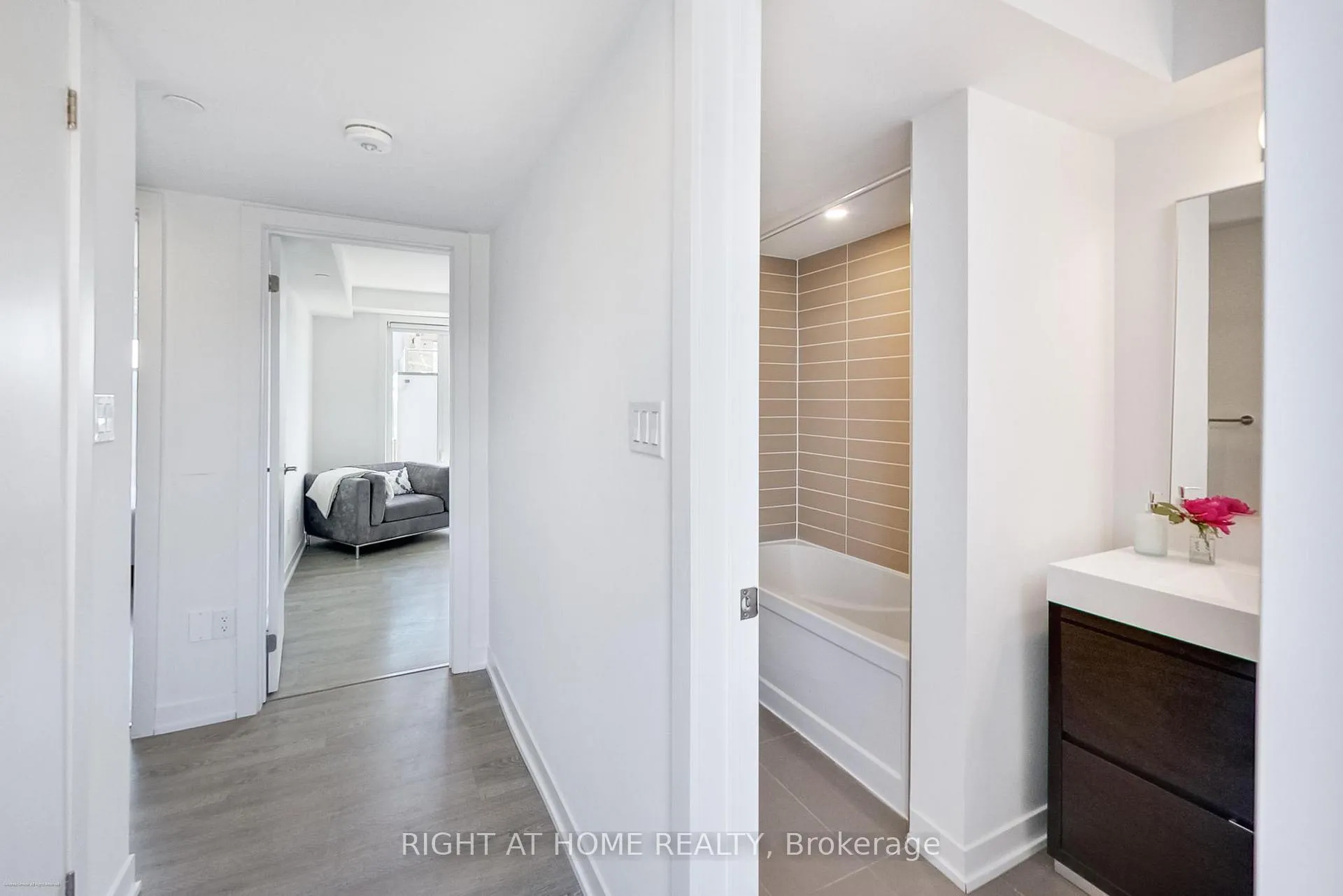 Photo 16 of Unit 10, 88 Turtle Island Road, Toronto, Englemount-Lawrence — HOMEH