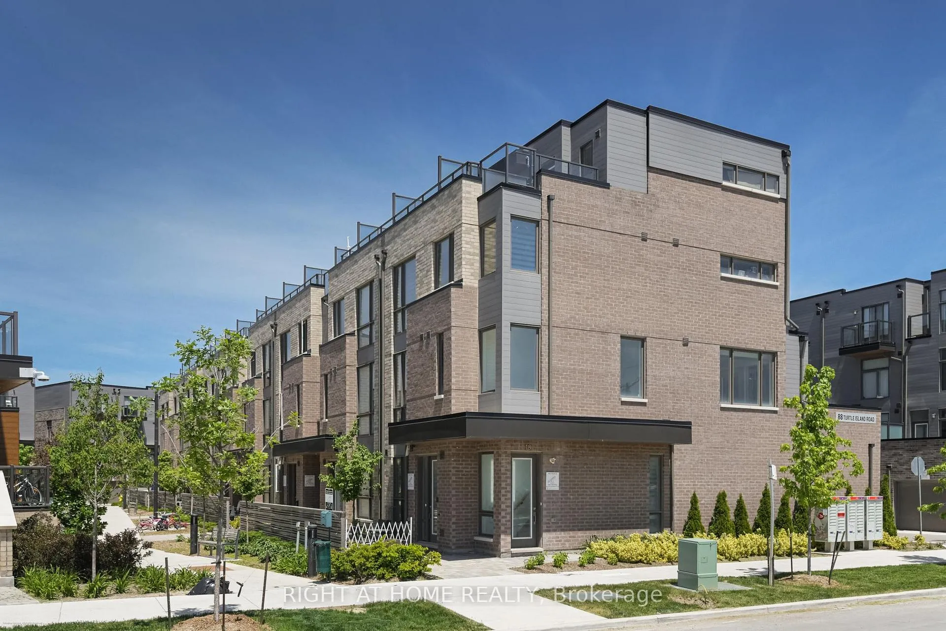 Photo 22 of Unit 10, 88 Turtle Island Road, Toronto, Englemount-Lawrence — HOMEH