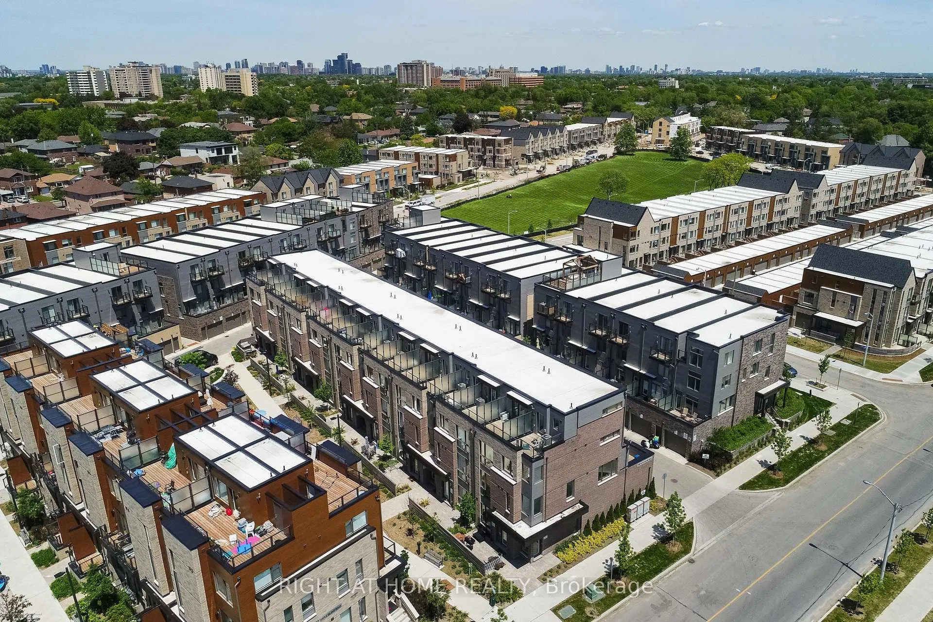 Photo 24 of Unit 10, 88 Turtle Island Road, Toronto, Englemount-Lawrence — HOMEH