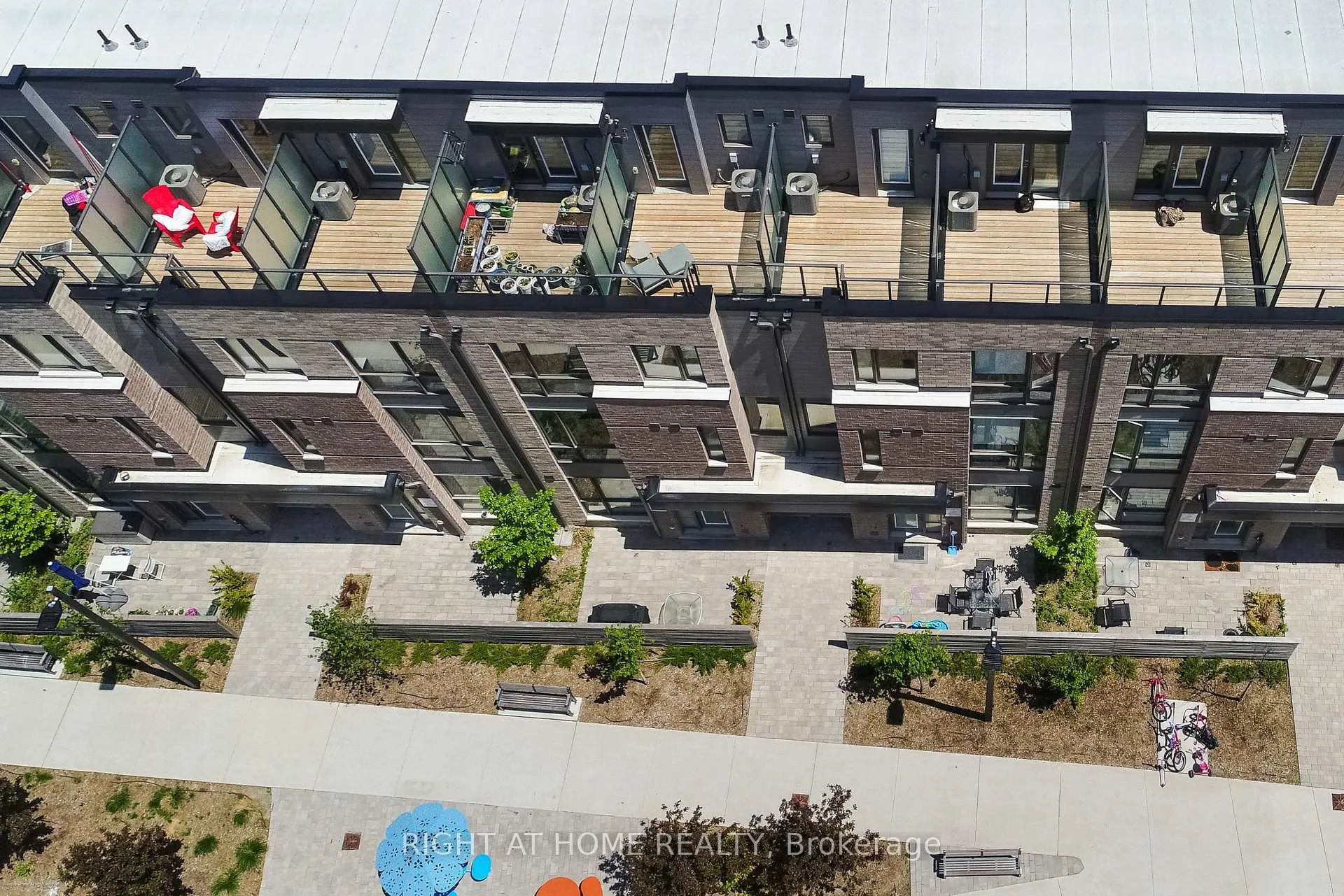 Photo 25 of Unit 10, 88 Turtle Island Road, Toronto, Englemount-Lawrence — HOMEH