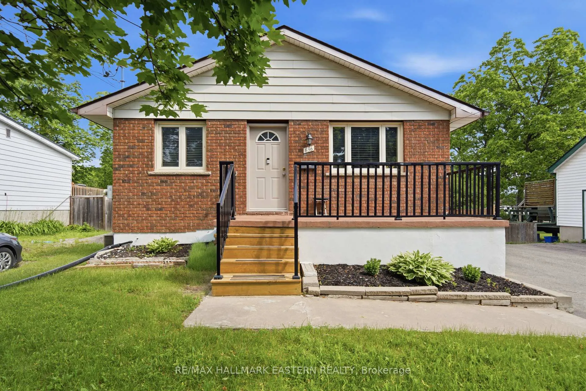 Photo 1 of 636 Frank Street, Peterborough, Otonabee Ward 1 — HOMEH