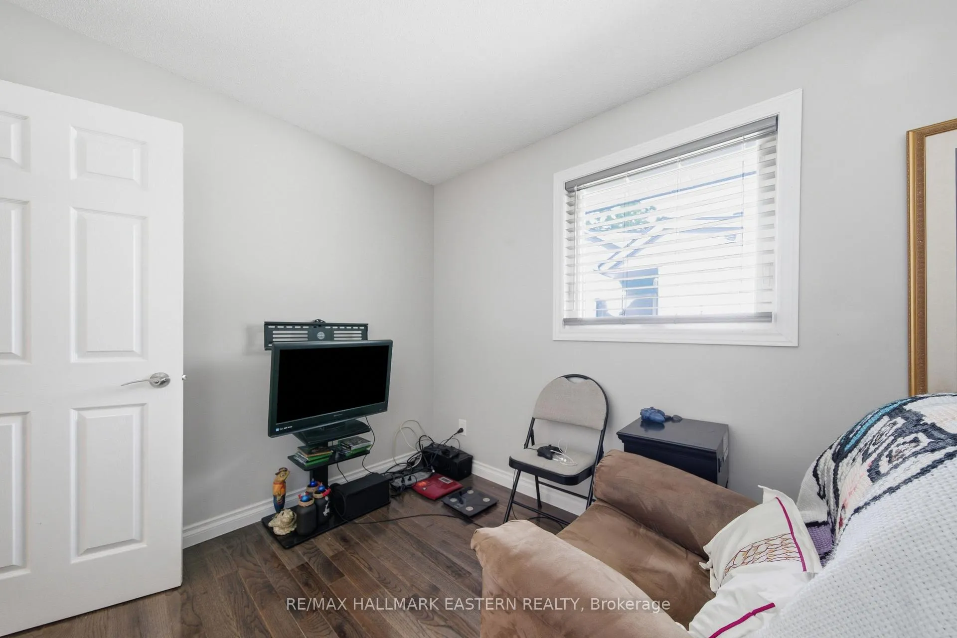 Photo 16 of 636 Frank Street, Peterborough, Otonabee Ward 1 — HOMEH