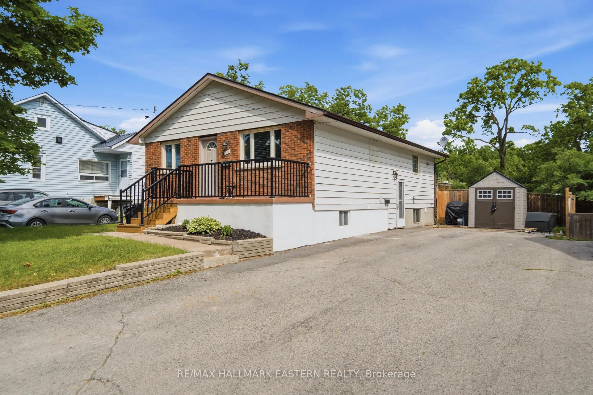 Photo 23 of 636 Frank Street, Peterborough, Otonabee Ward 1 — HOMEH