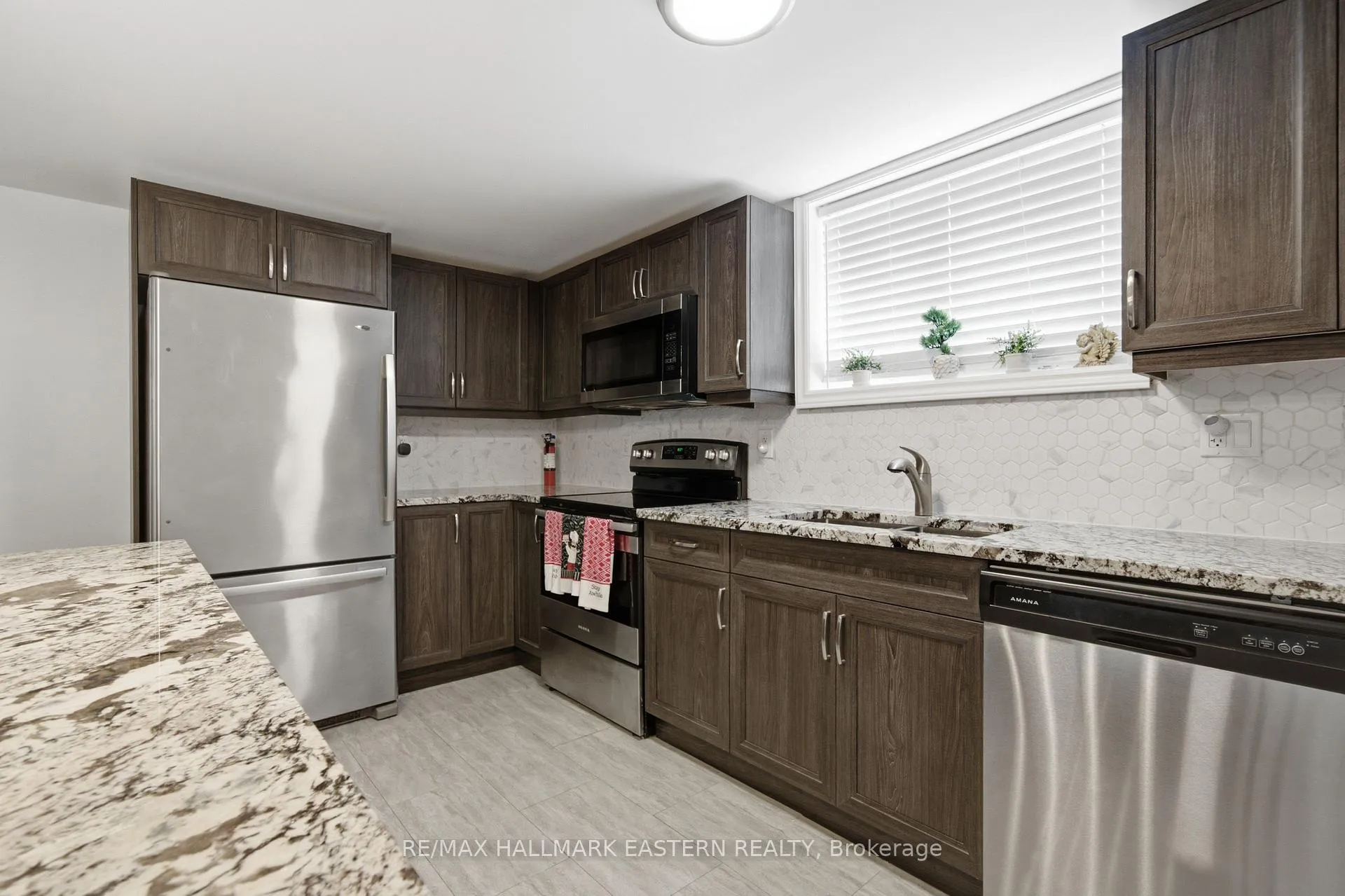 Photo 33 of 636 Frank Street, Peterborough, Otonabee Ward 1 — HOMEH