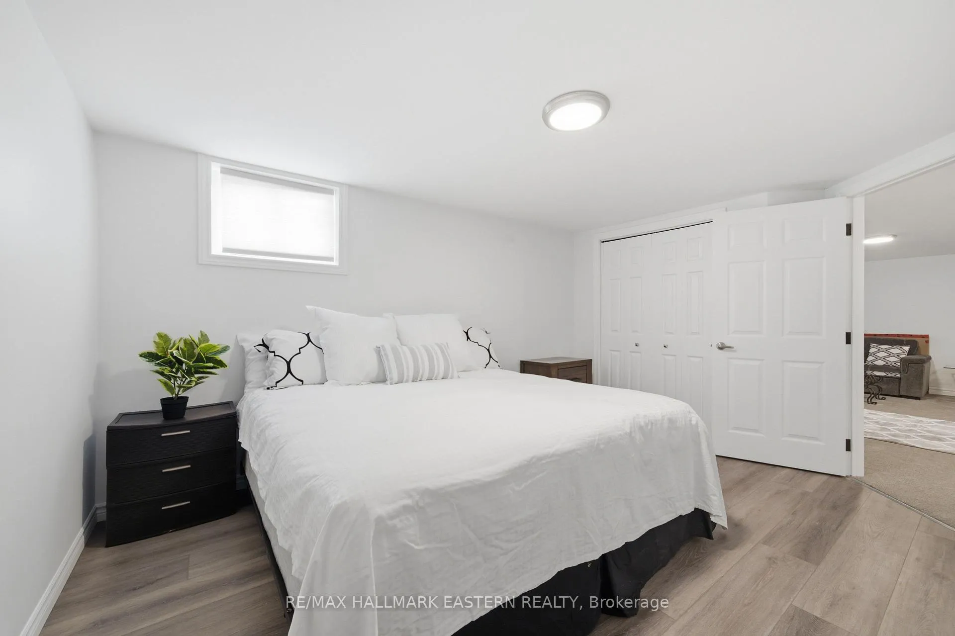 Photo 36 of 636 Frank Street, Peterborough, Otonabee Ward 1 — HOMEH