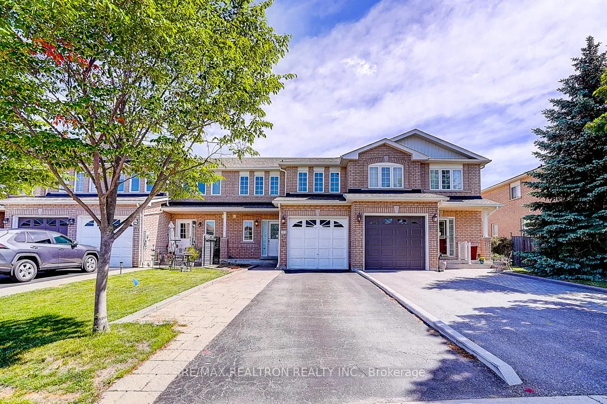 Photo 2 of 373 Rannie Road, Newmarket, Summerhill Estates — HOMEH