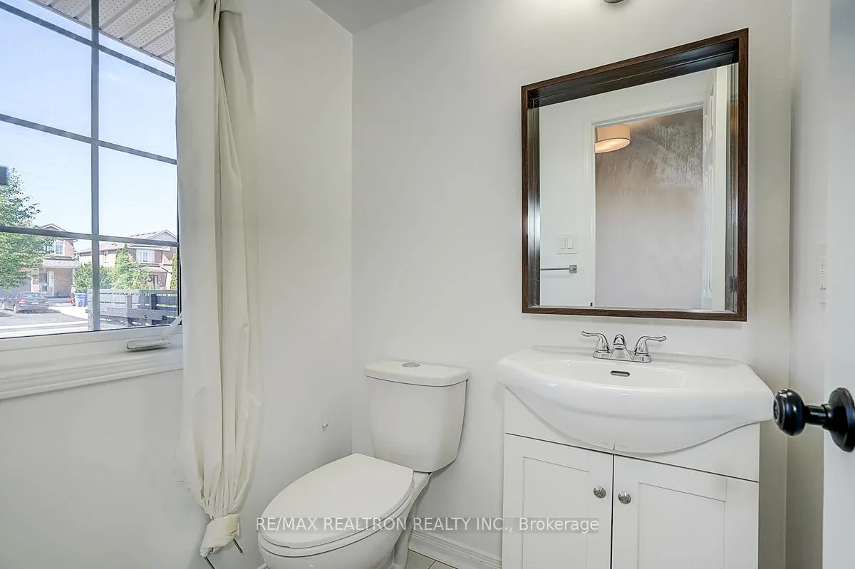Photo 5 of 373 Rannie Road, Newmarket, Summerhill Estates — HOMEH