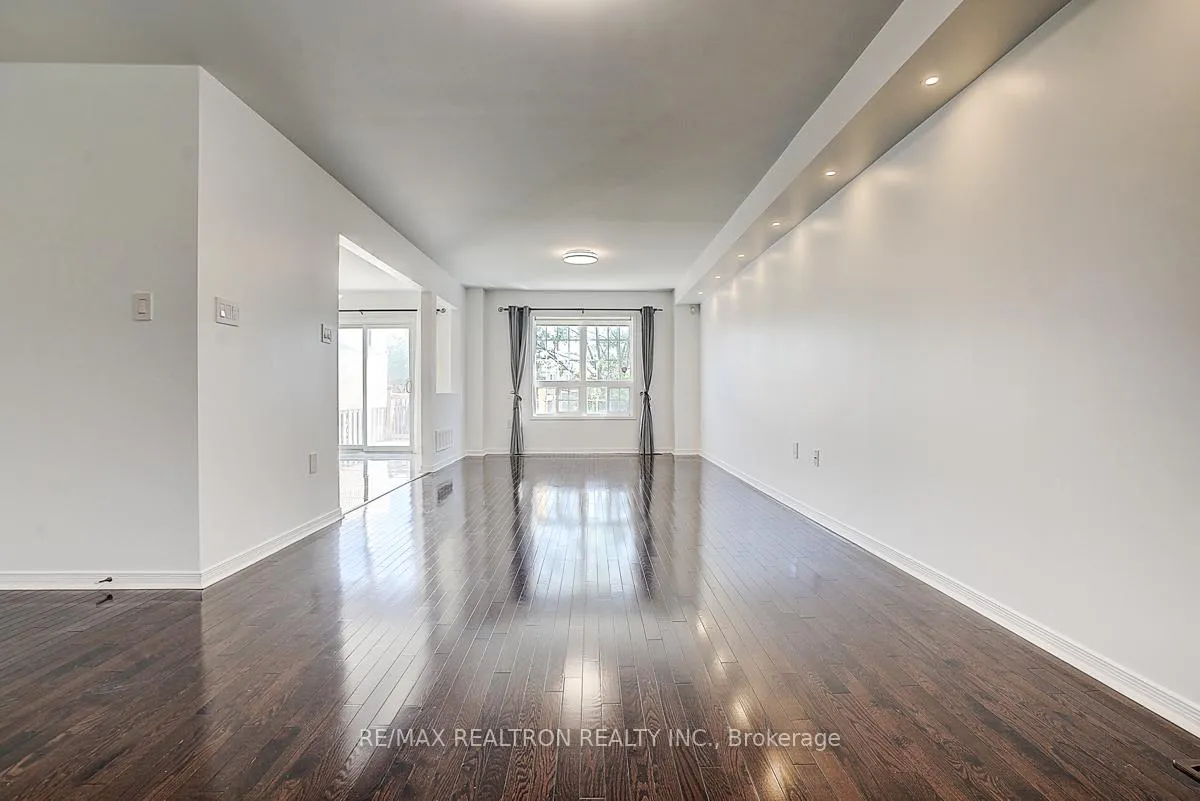 Photo 8 of 373 Rannie Road, Newmarket, Summerhill Estates — HOMEH
