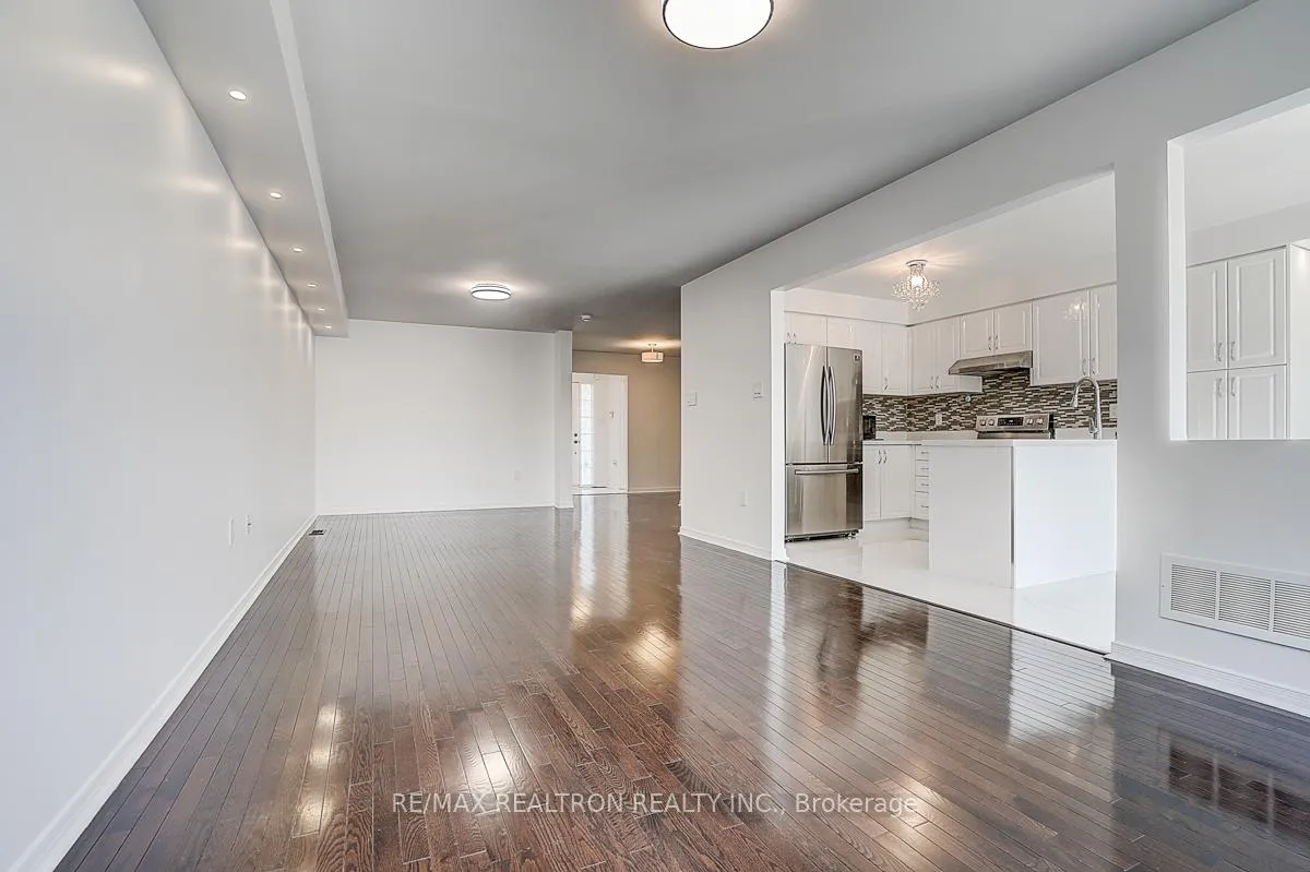 Photo 11 of 373 Rannie Road, Newmarket, Summerhill Estates — HOMEH