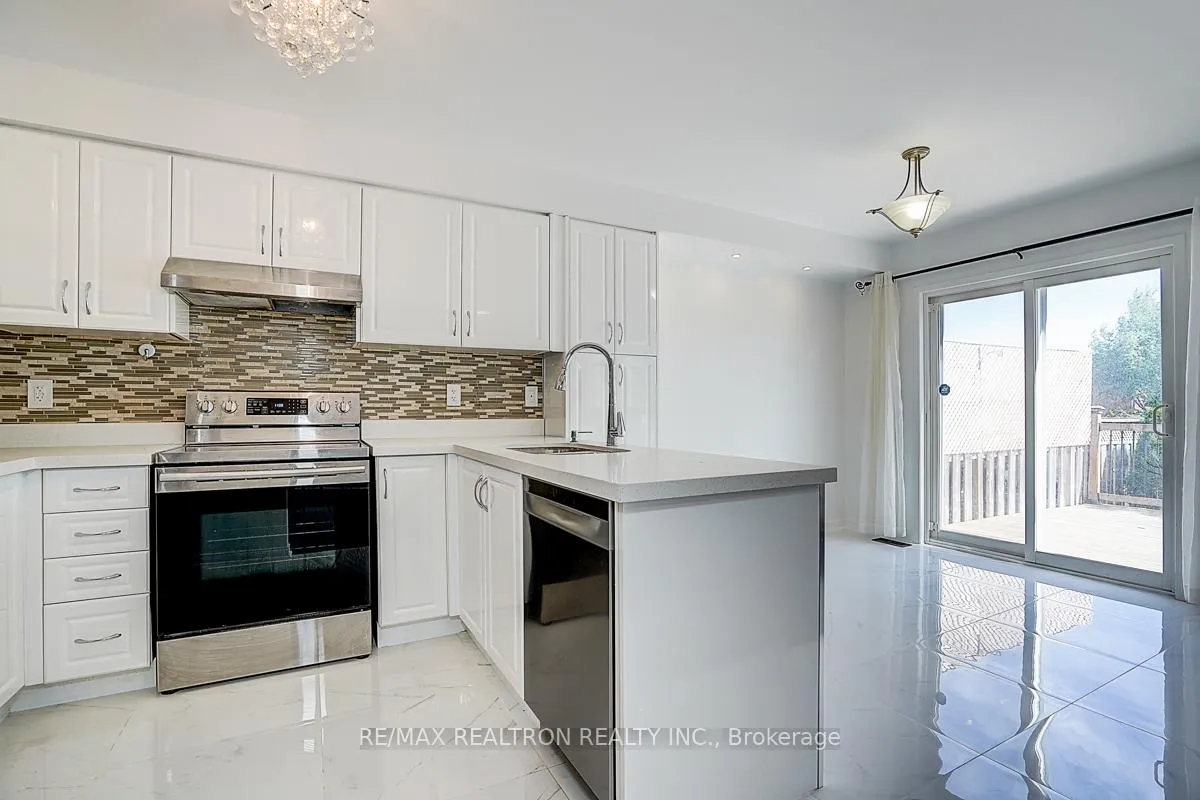 Photo 14 of 373 Rannie Road, Newmarket, Summerhill Estates — HOMEH