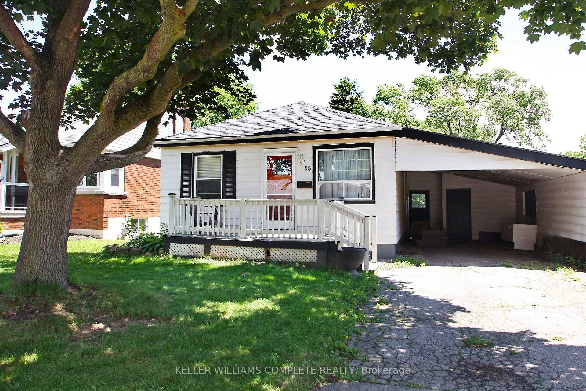 Photo 3 of 95 Dana Drive, Hamilton, Balfour — HOMEH