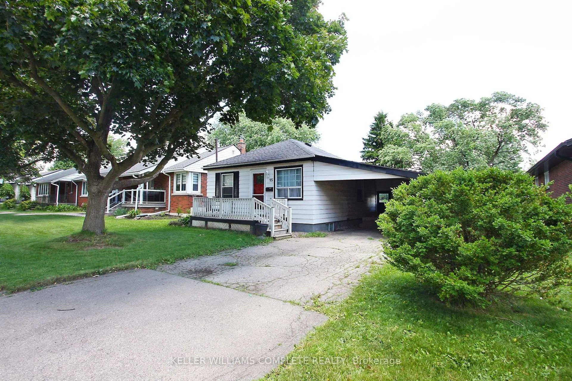 Photo 5 of 95 Dana Drive, Hamilton, Balfour — HOMEH