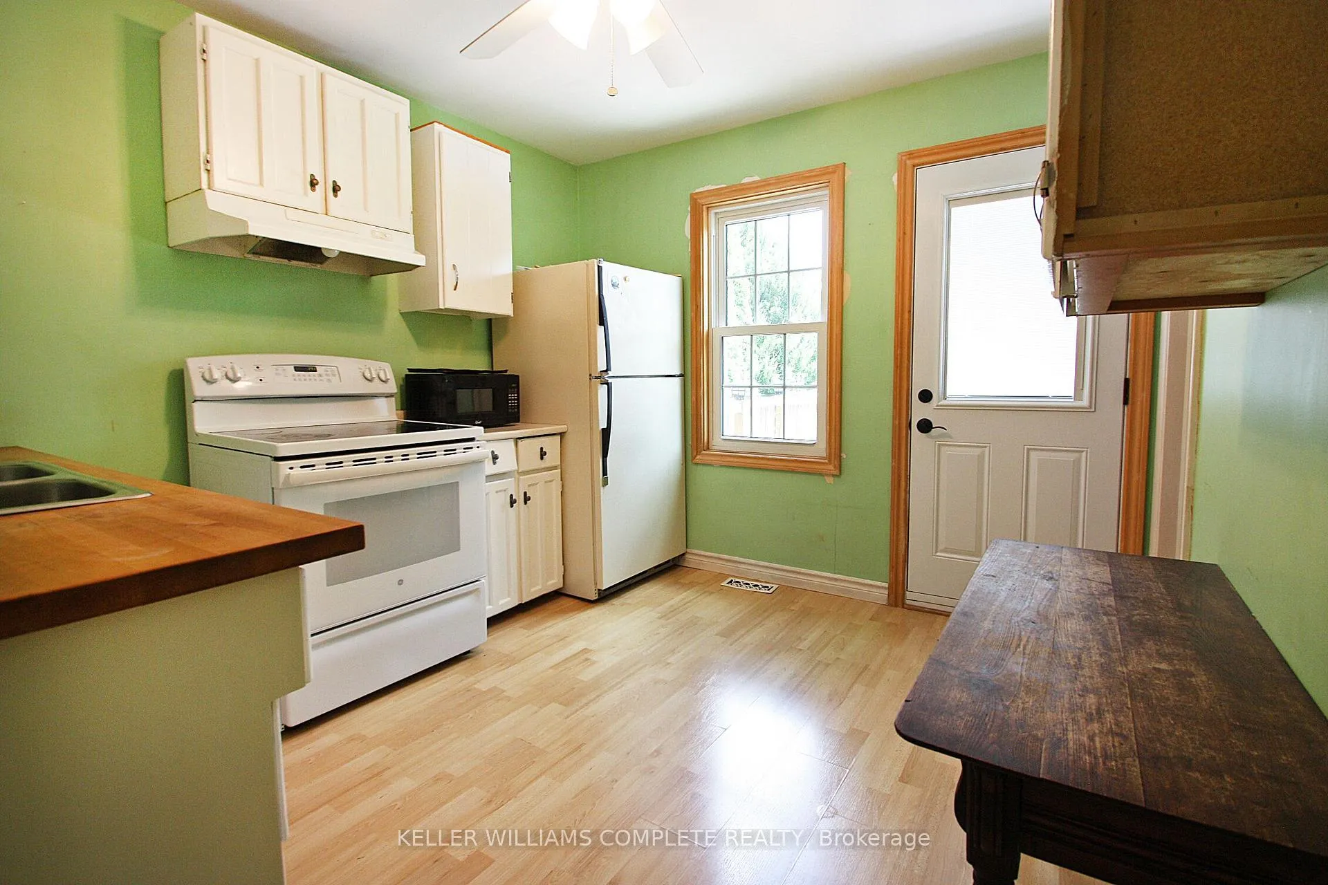 Photo 13 of 95 Dana Drive, Hamilton, Balfour — HOMEH