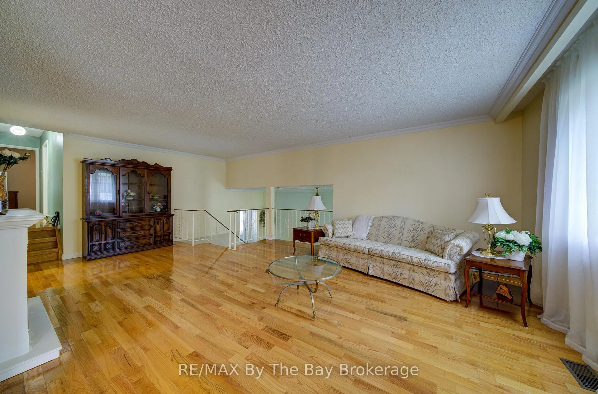 Photo 10 of 93 Frederick Dr S/s, Wasaga Beach — HOMEH