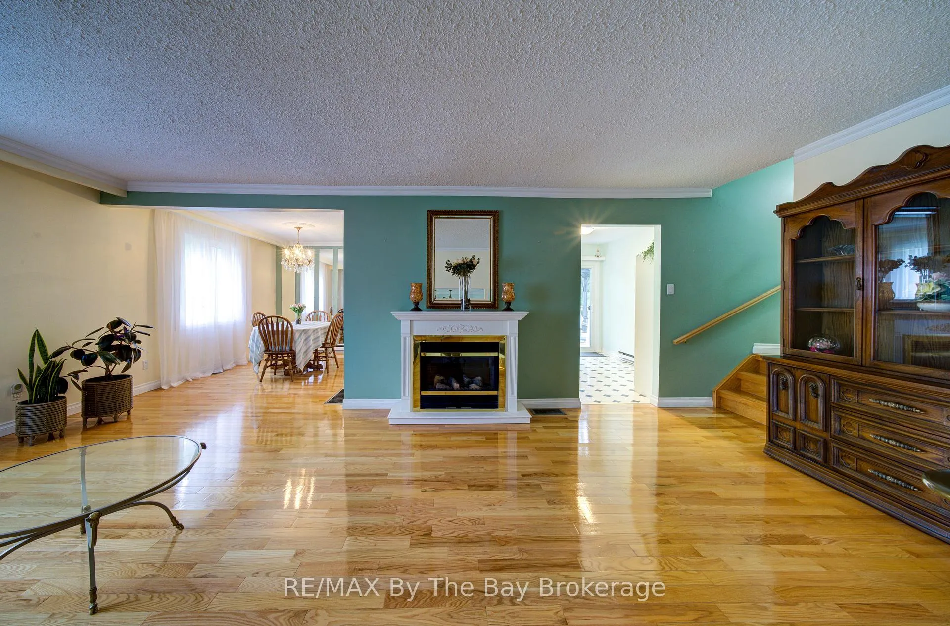 Photo 11 of 93 Frederick Dr S/s, Wasaga Beach — HOMEH