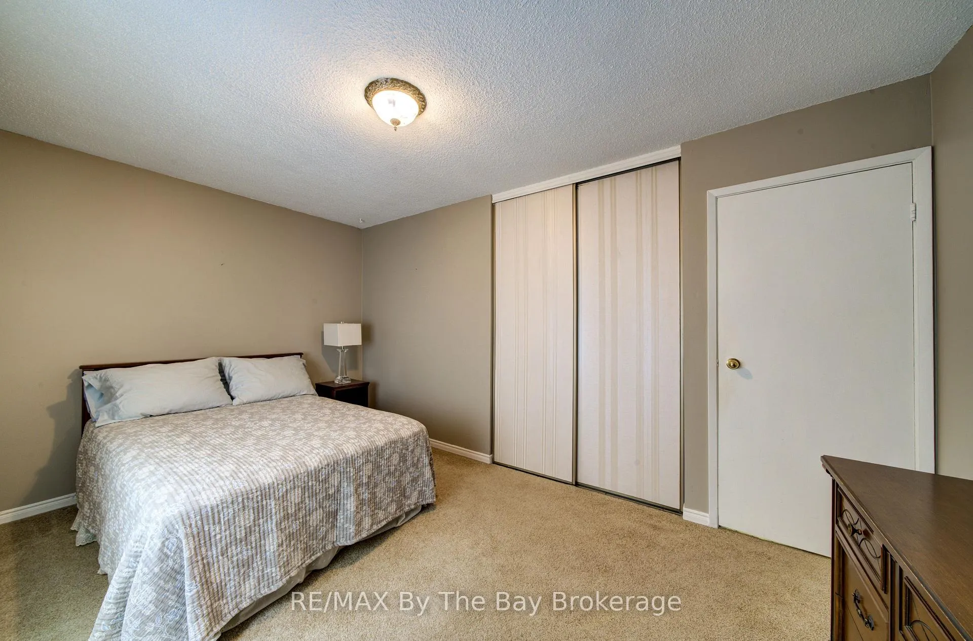 Photo 21 of 93 Frederick Dr S/s, Wasaga Beach — HOMEH