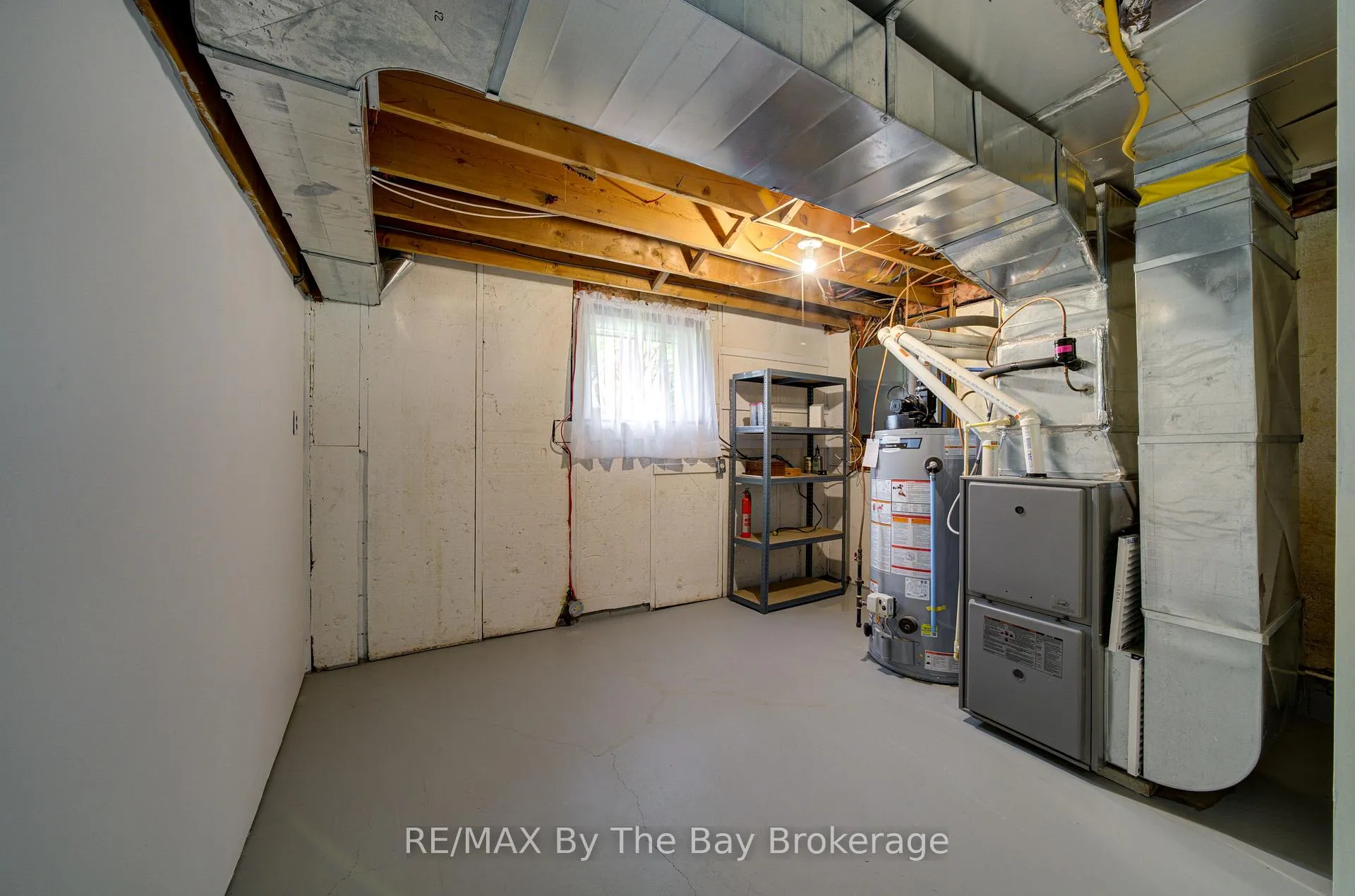 Photo 33 of 93 Frederick Dr S/s, Wasaga Beach — HOMEH