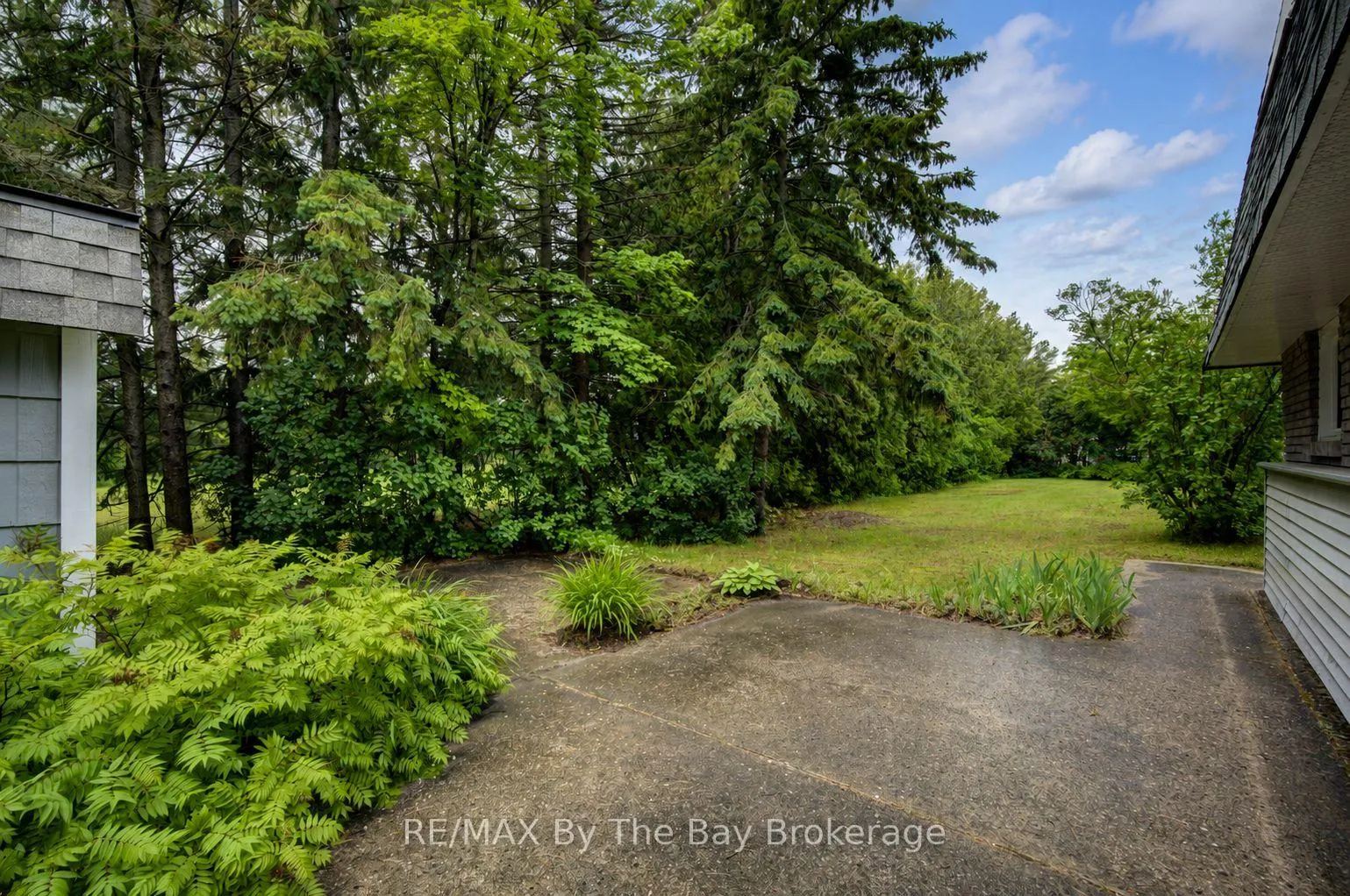 Photo 38 of 93 Frederick Dr S/s, Wasaga Beach — HOMEH