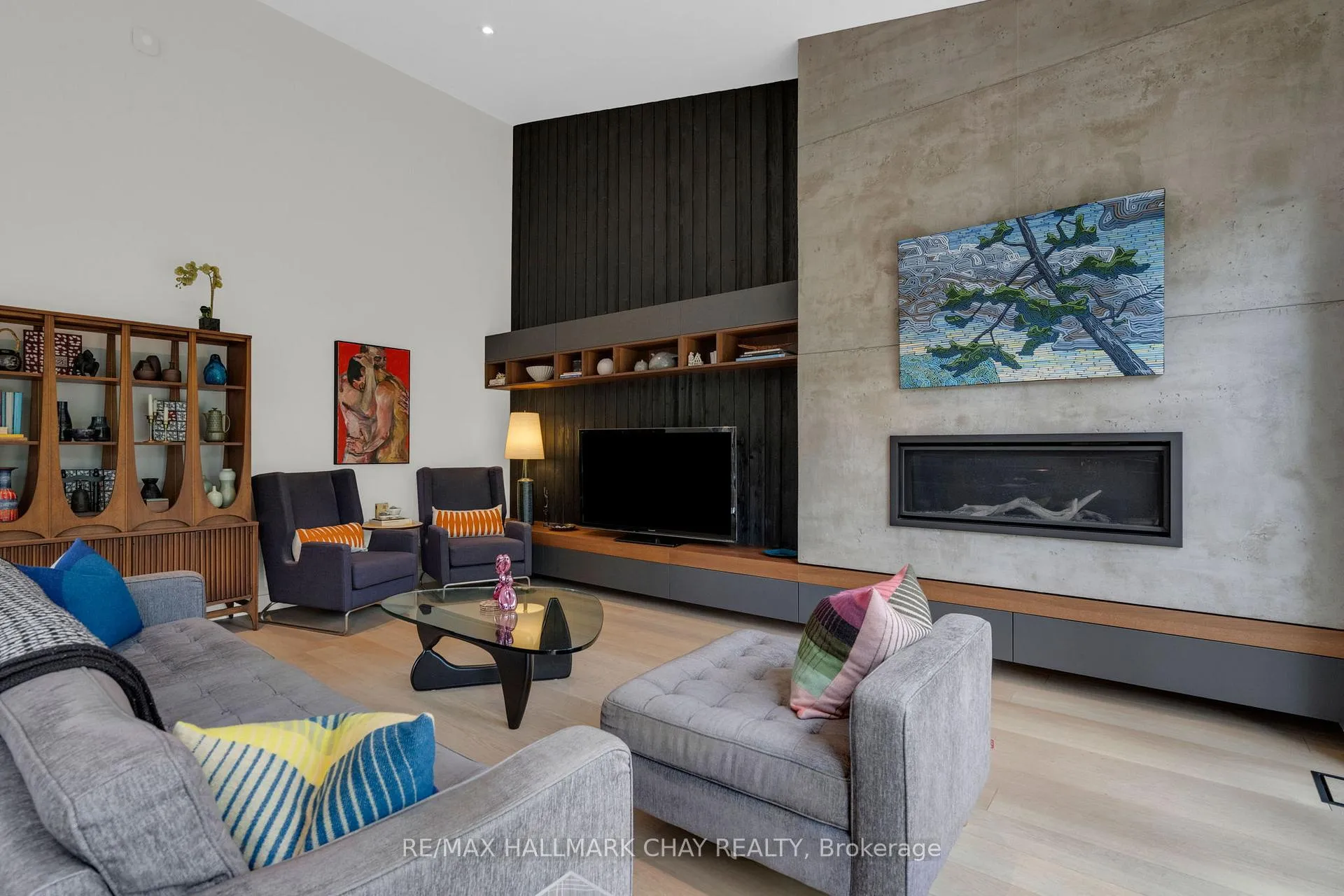 Photo 9 of 175 Little Avenue, Barrie, Allandale Heights — HOMEH