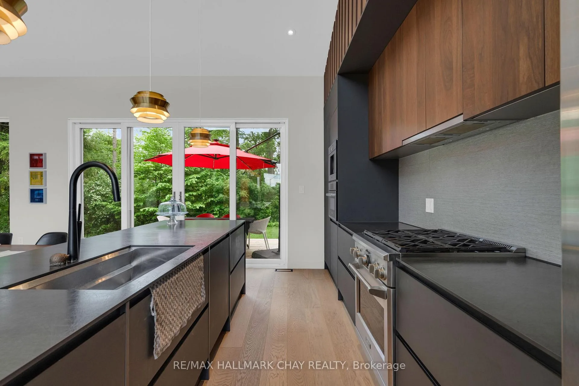 Photo 16 of 175 Little Avenue, Barrie, Allandale Heights — HOMEH