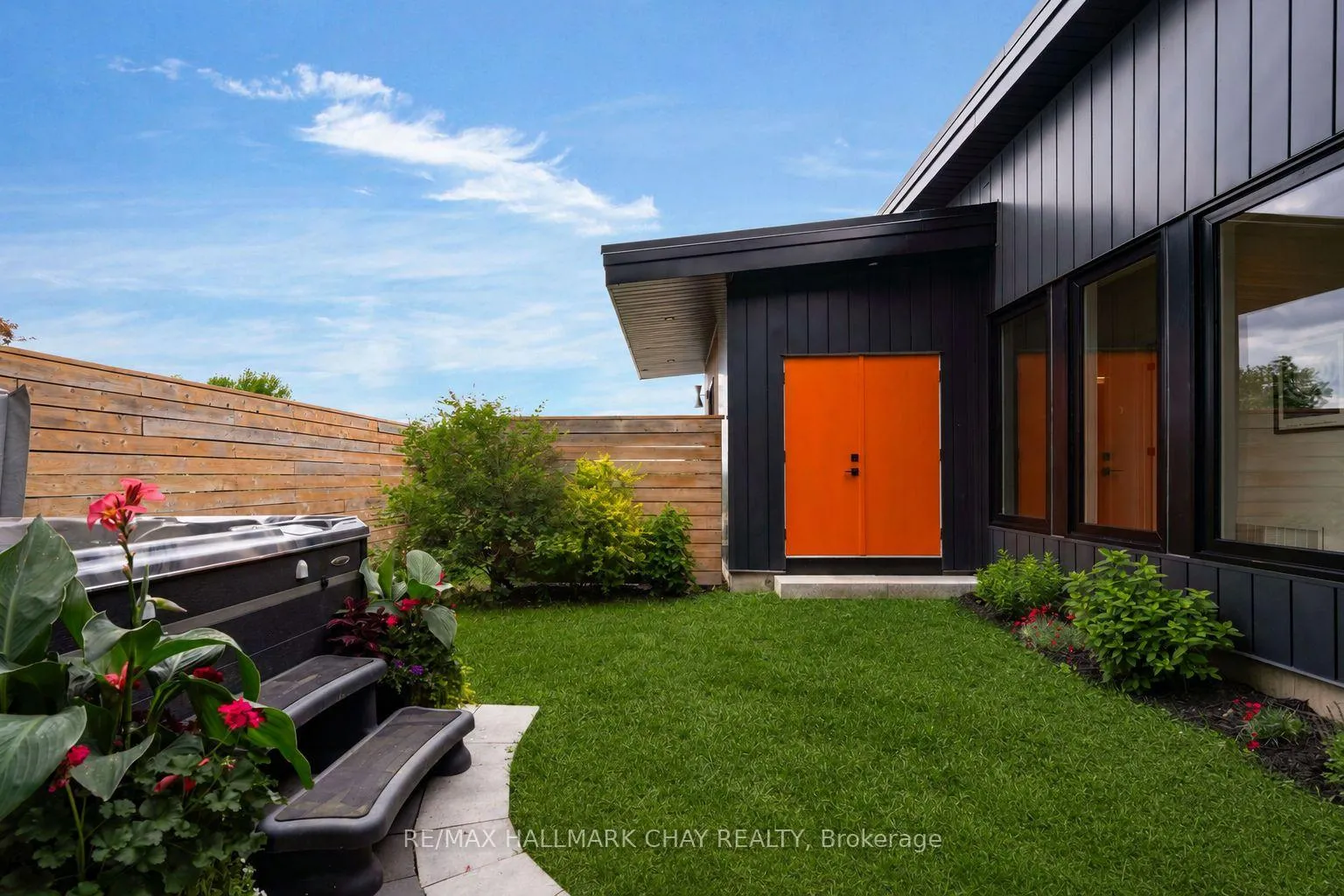 Photo 22 of 175 Little Avenue, Barrie, Allandale Heights — HOMEH