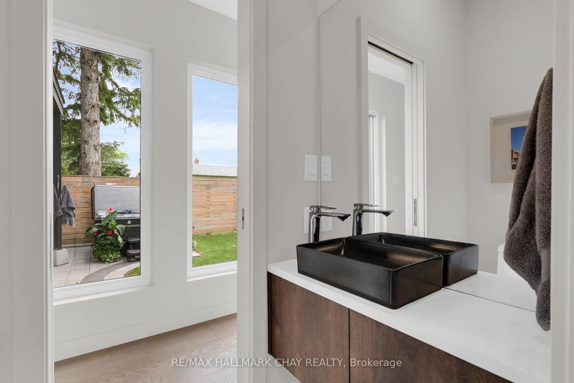 Photo 39 of 175 Little Avenue, Barrie, Allandale Heights — HOMEH