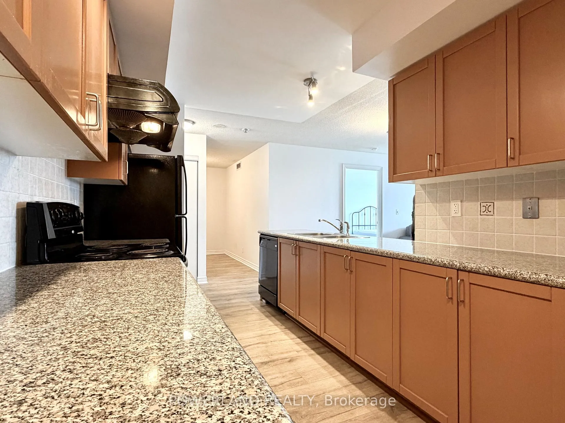 Photo 10 of Unit 1521, 33 Cox Boulevard, Markham, Unionville — HOMEH