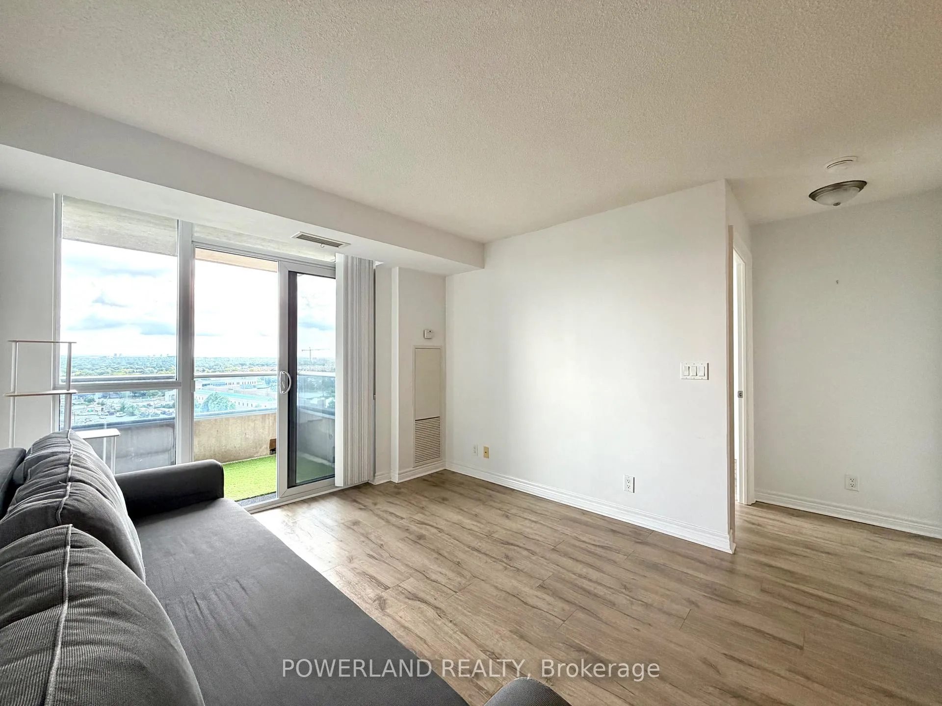 Photo 13 of Unit 1521, 33 Cox Boulevard, Markham, Unionville — HOMEH